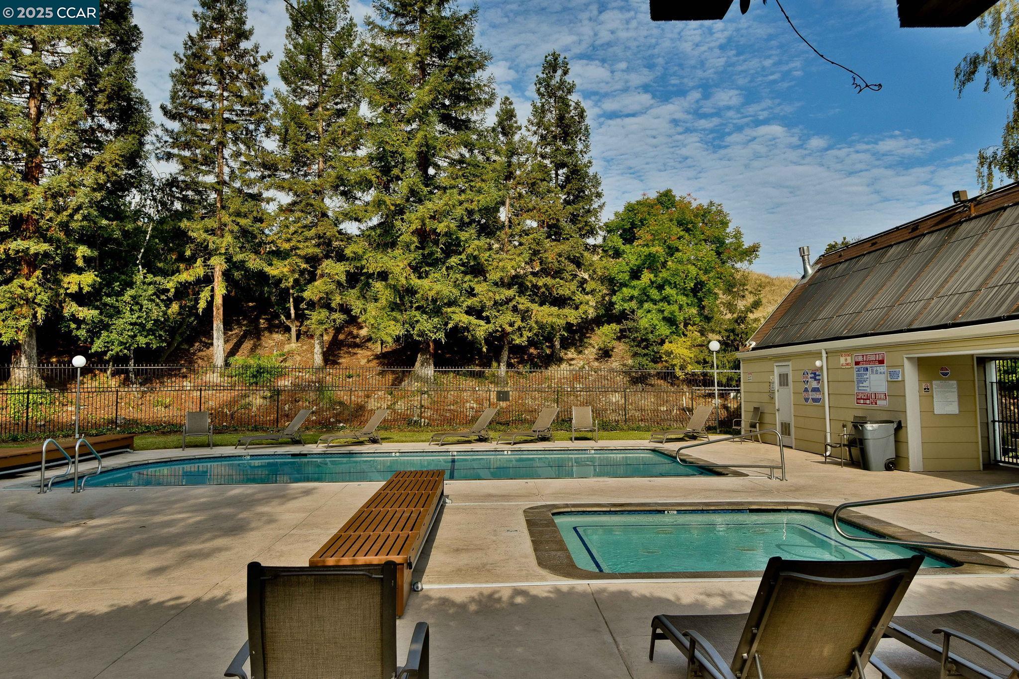 186 Farm Ln