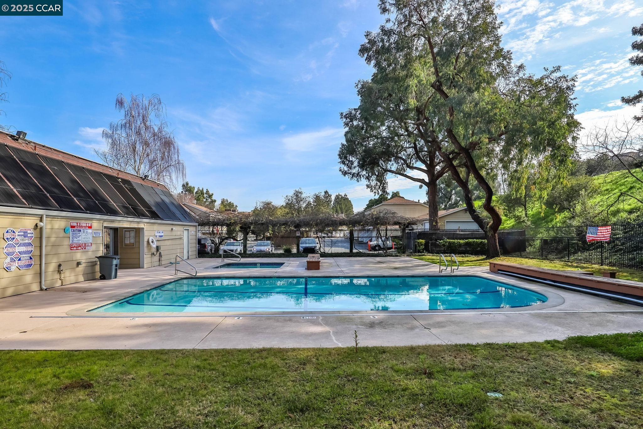 186 Farm Ln