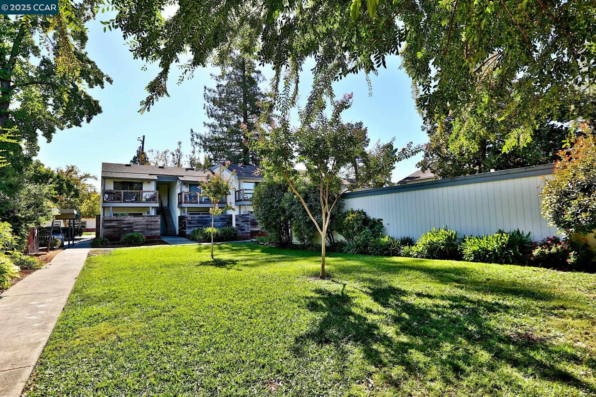 4081 Clayton Rd # 202