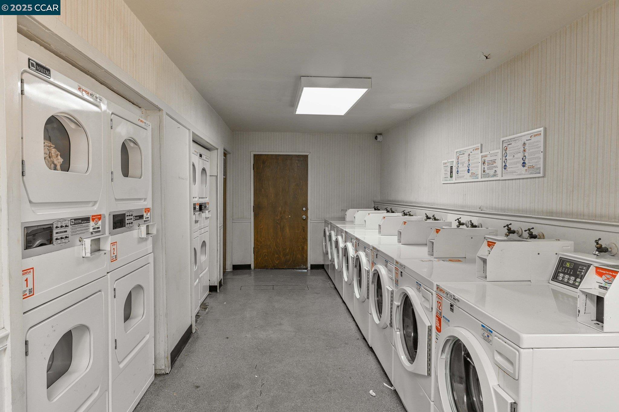 4081 Clayton Rd # 202