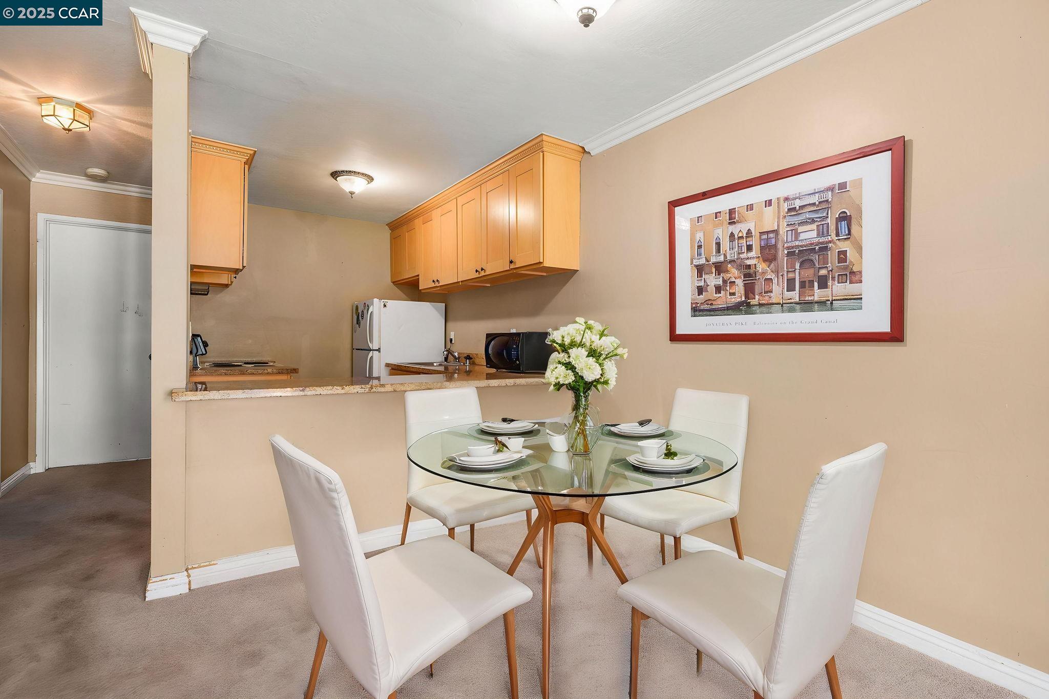 4081 Clayton Rd # 202