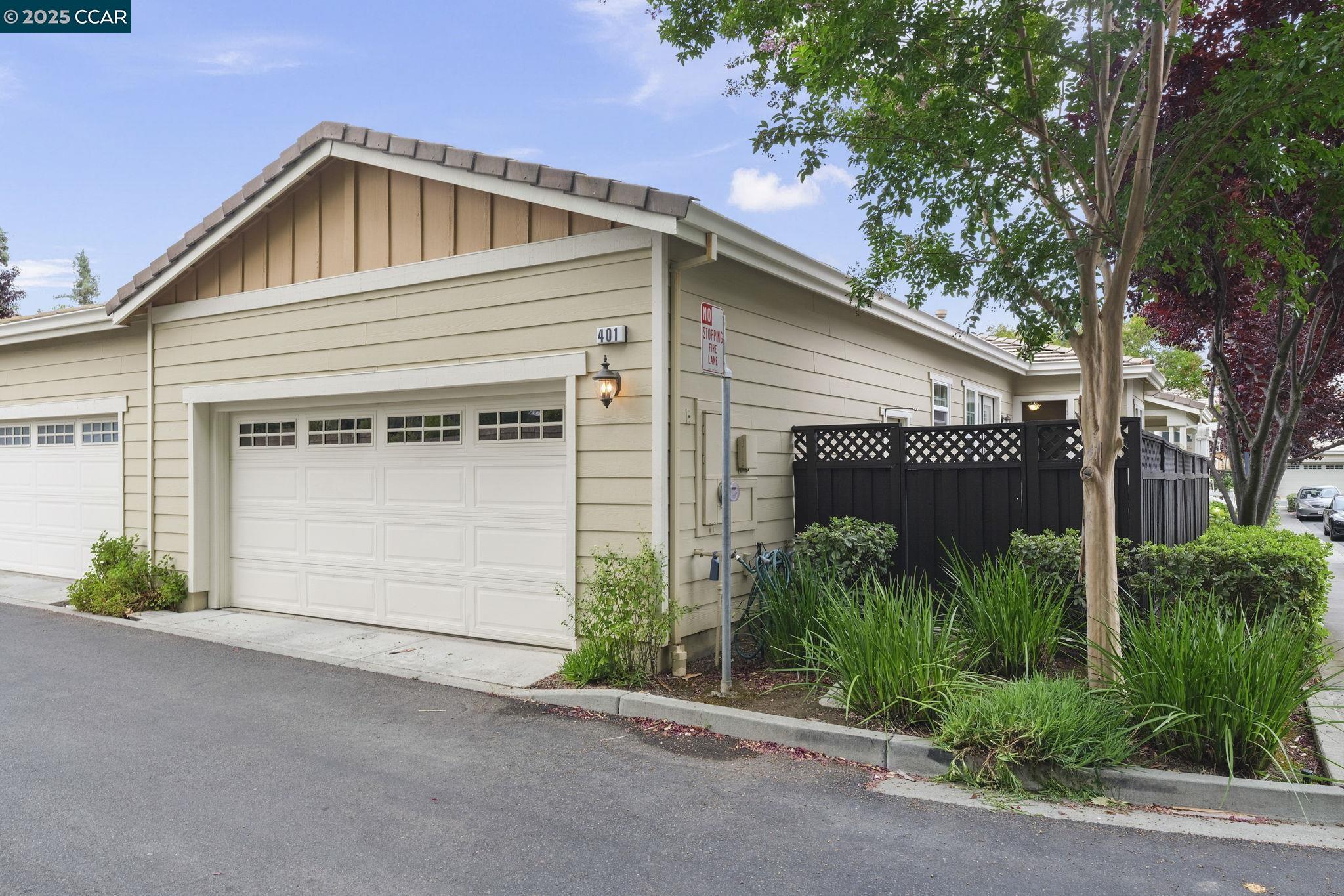 401 Seville Ln