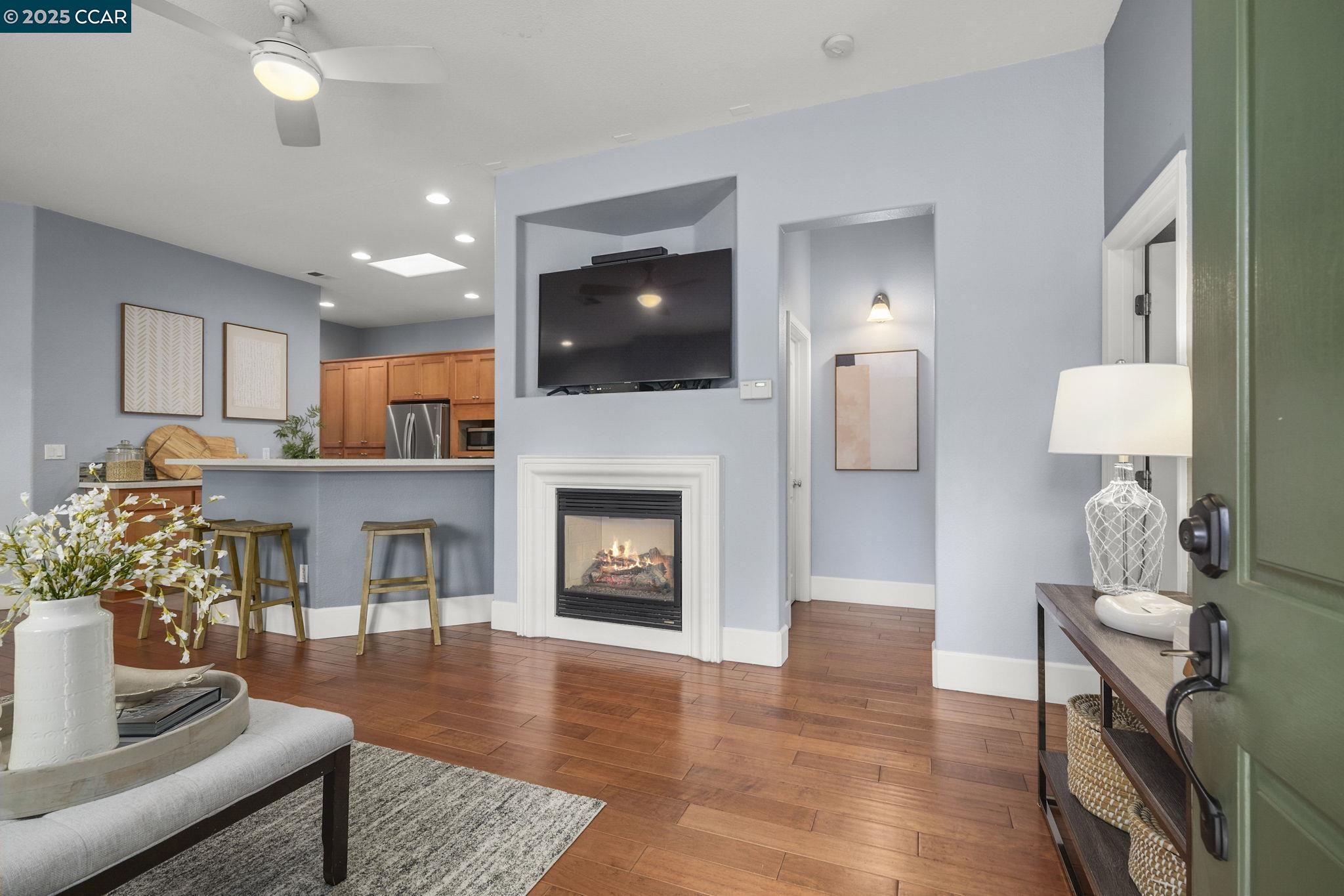 401 Seville Ln