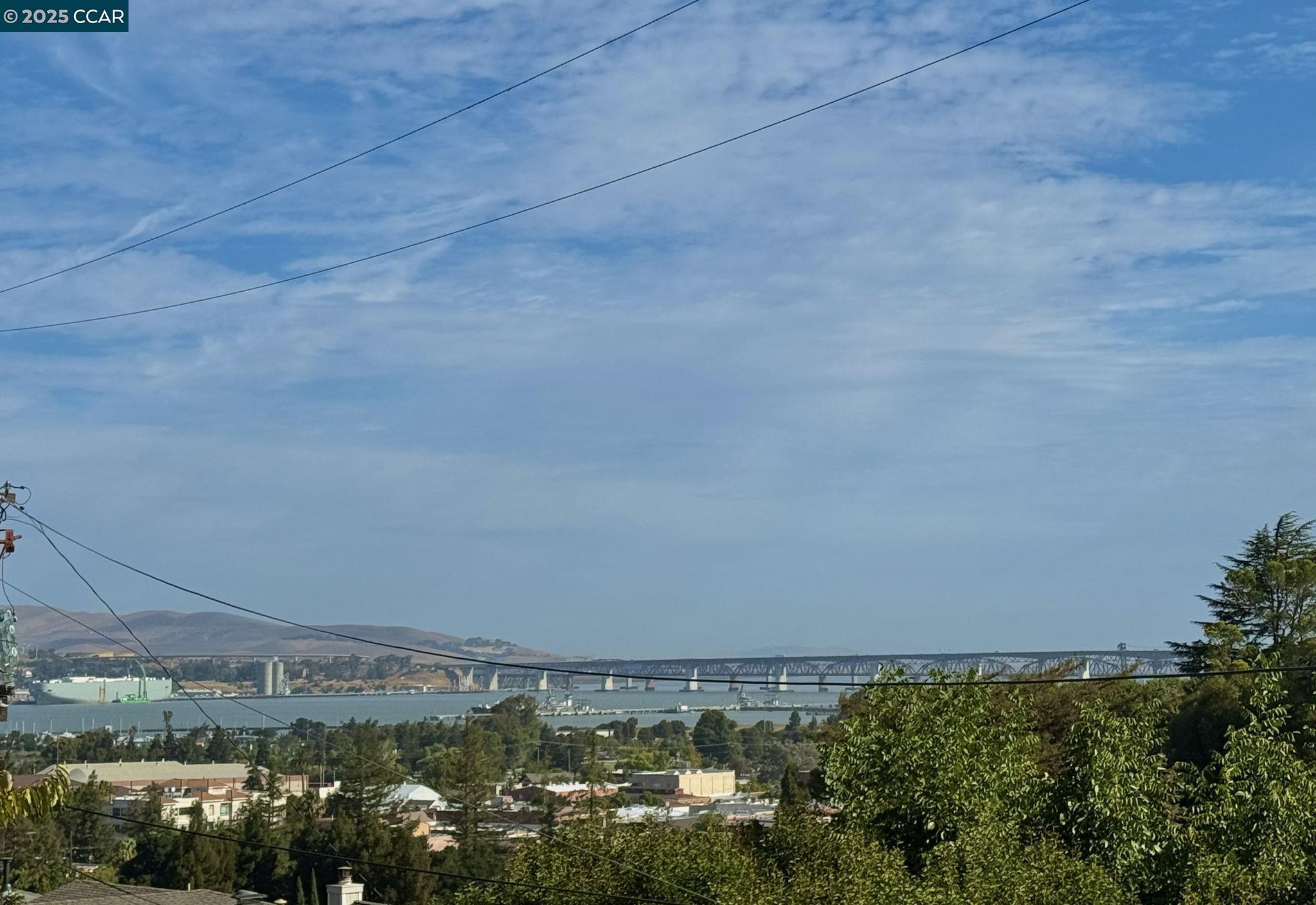 1042 W Arlington Way