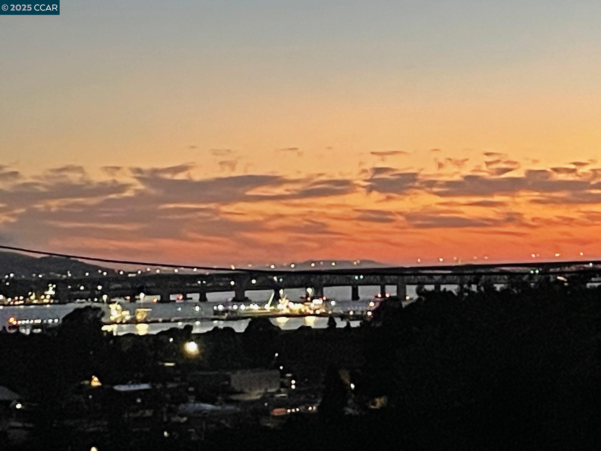 1042 W Arlington Way