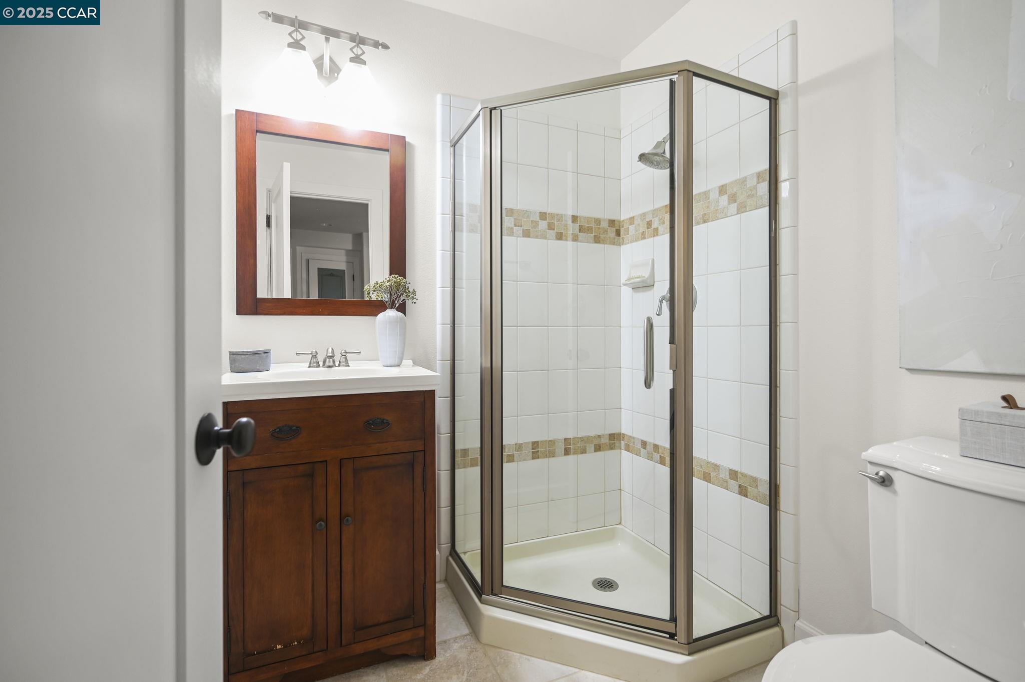 1042 W Arlington Way