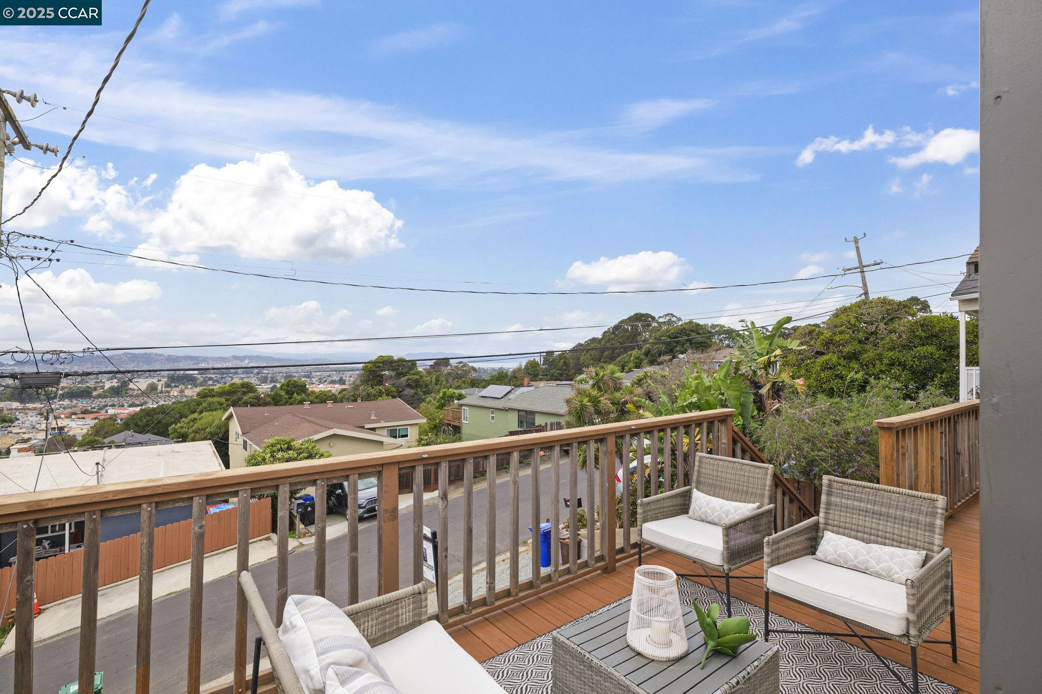 1532 Bayo Vista Ave