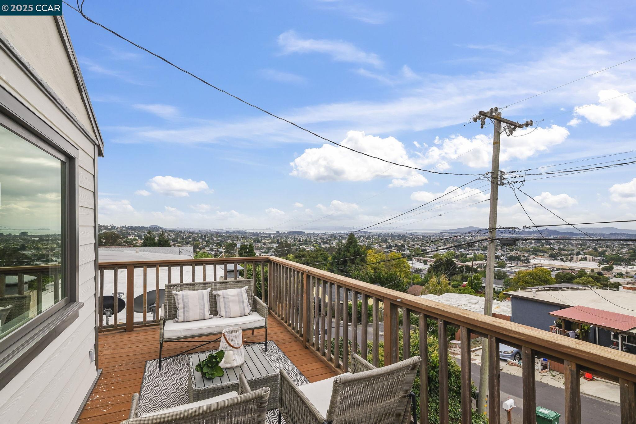 1532 Bayo Vista Ave