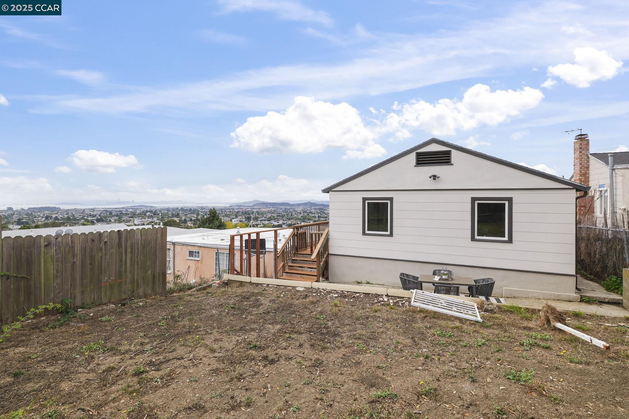 1532 Bayo Vista Ave