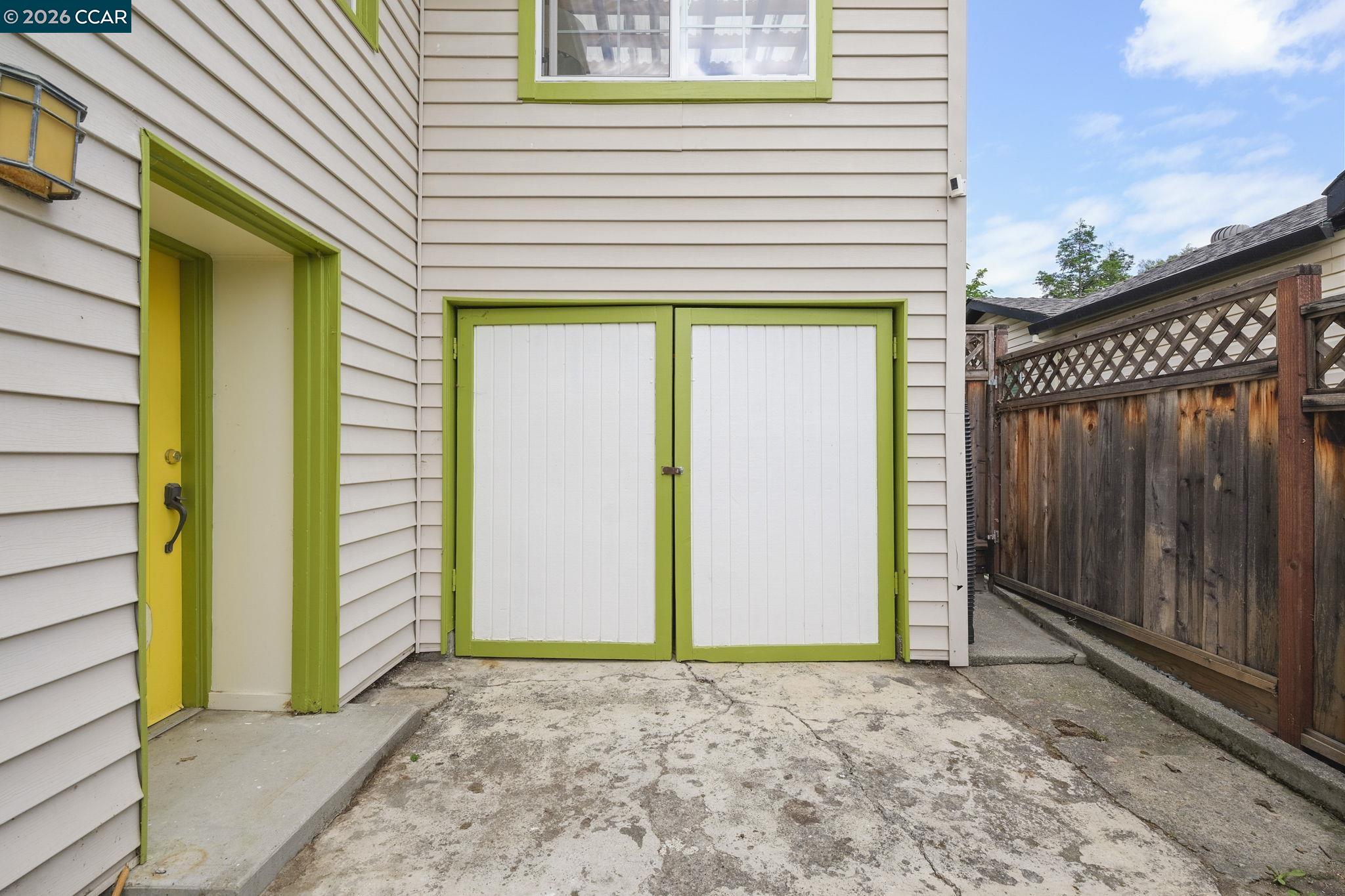 855 Bella Vista Ave