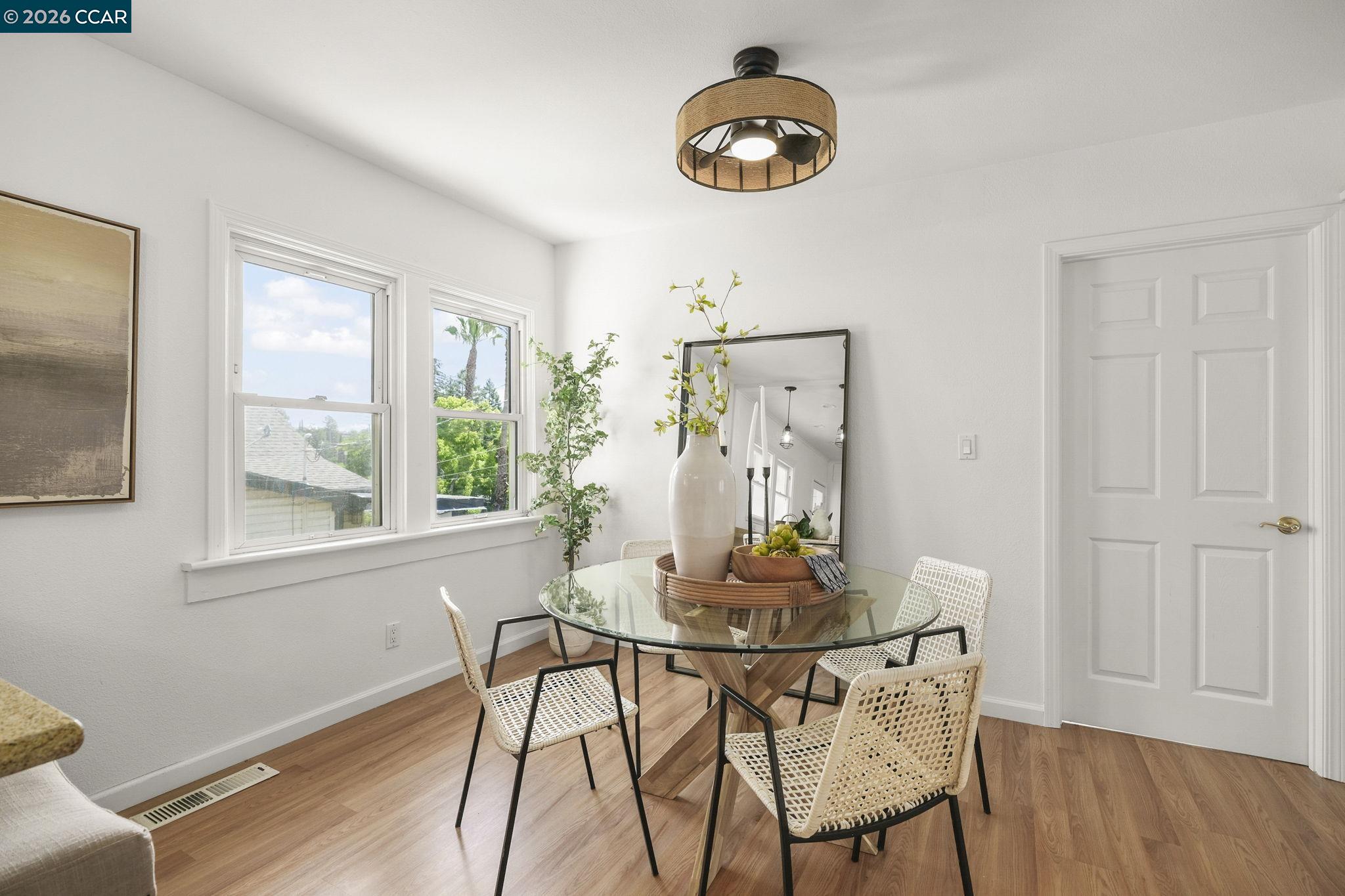 855 Bella Vista Ave