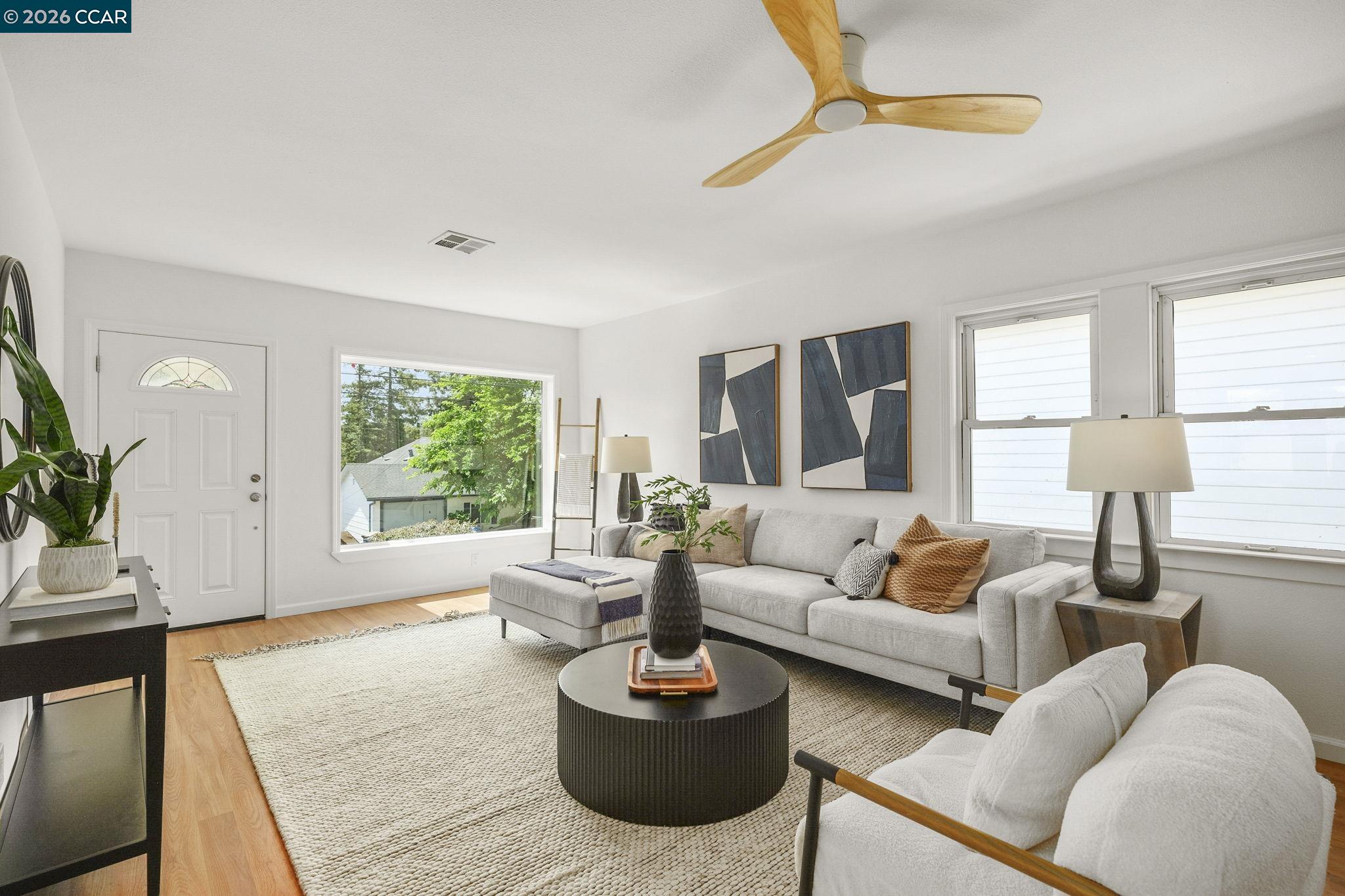 855 Bella Vista Ave