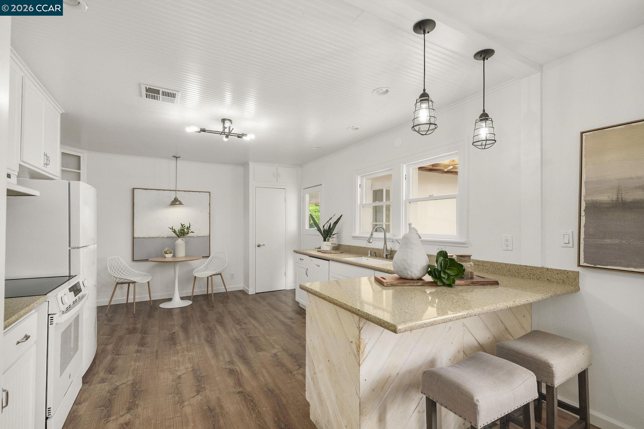 855 Bella Vista Ave