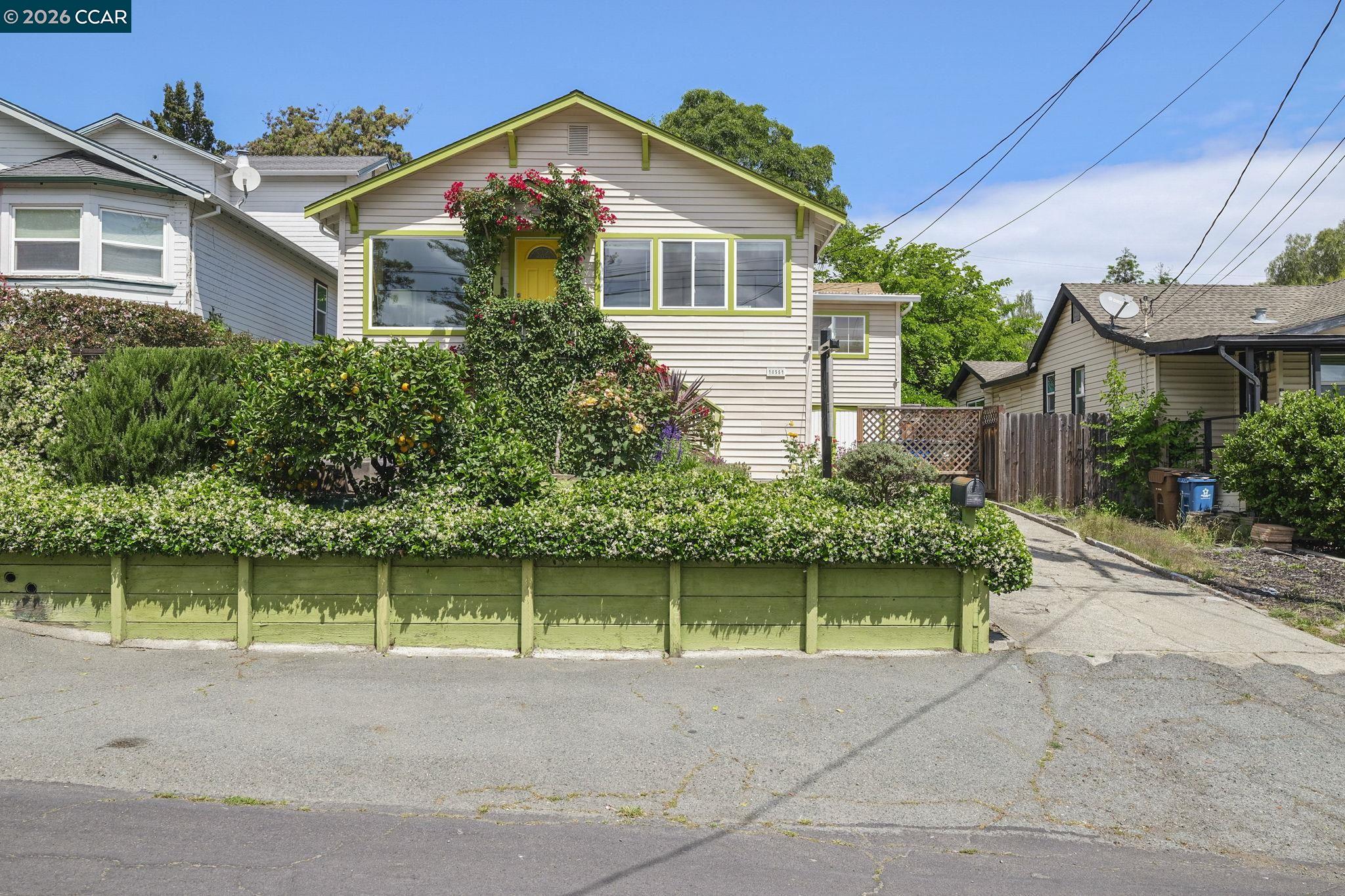 855 Bella Vista Ave