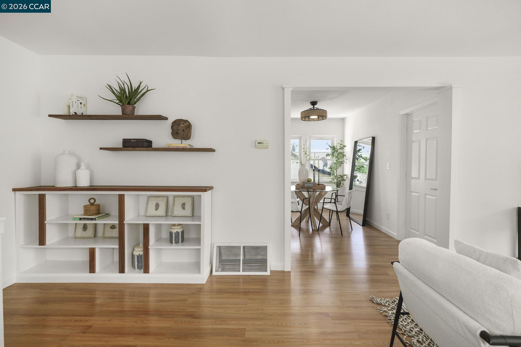 855 Bella Vista Ave