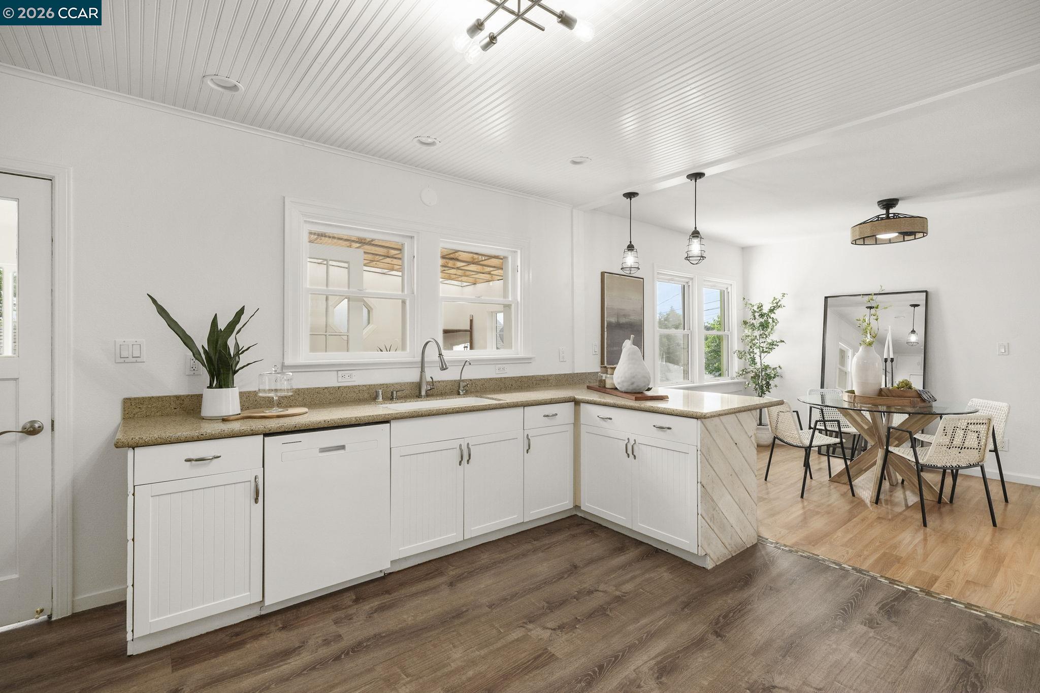 855 Bella Vista Ave