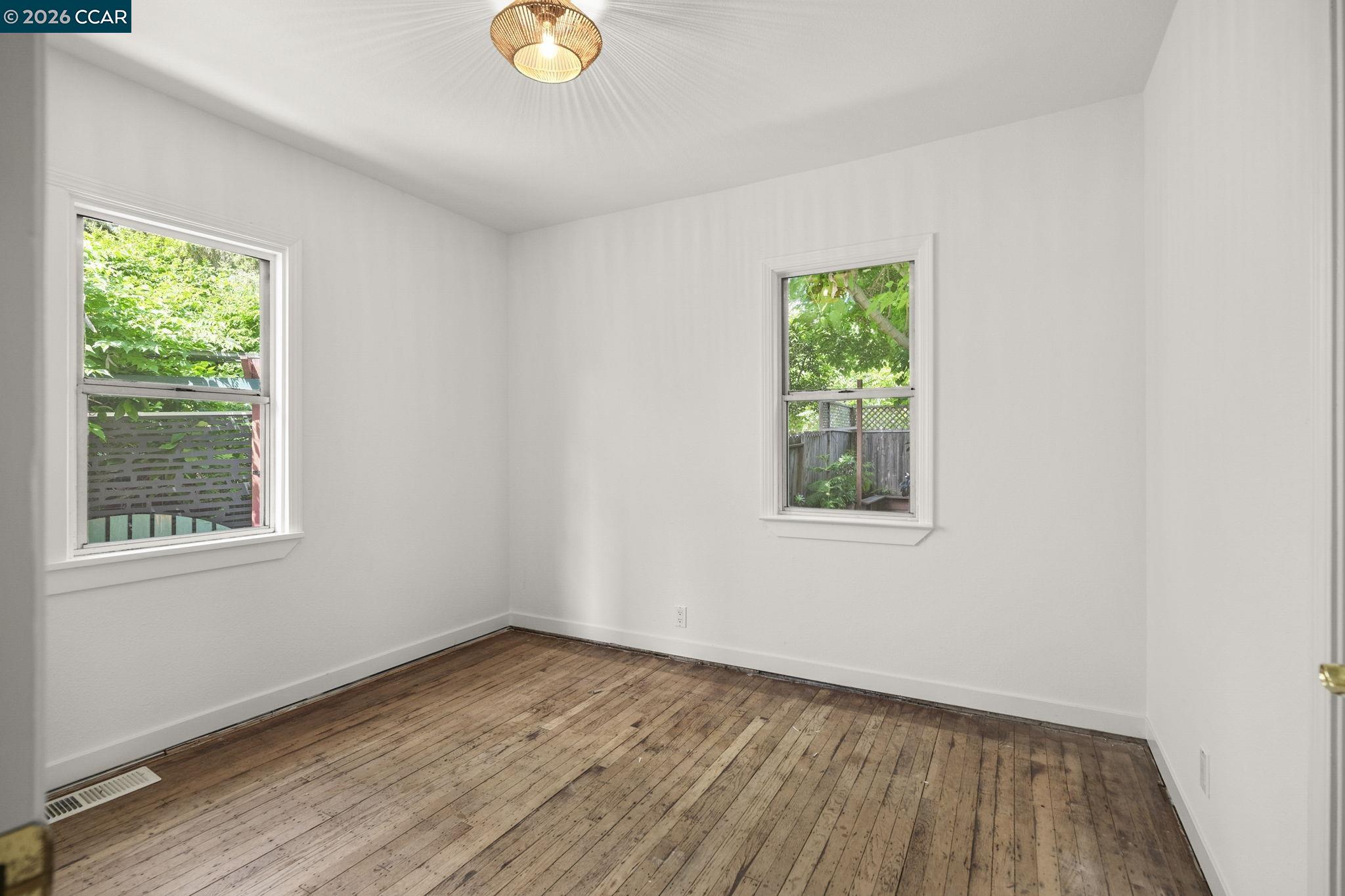 855 Bella Vista Ave