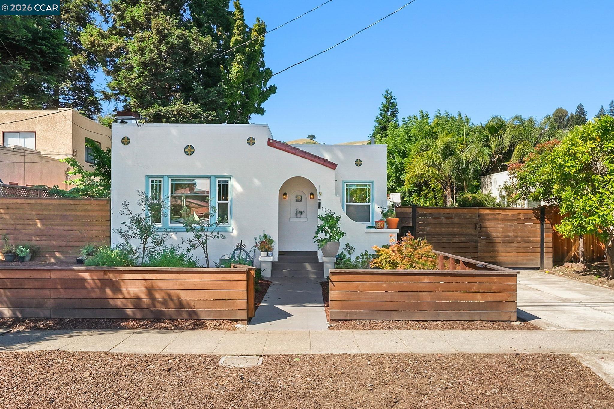 1724 Alhambra Ave