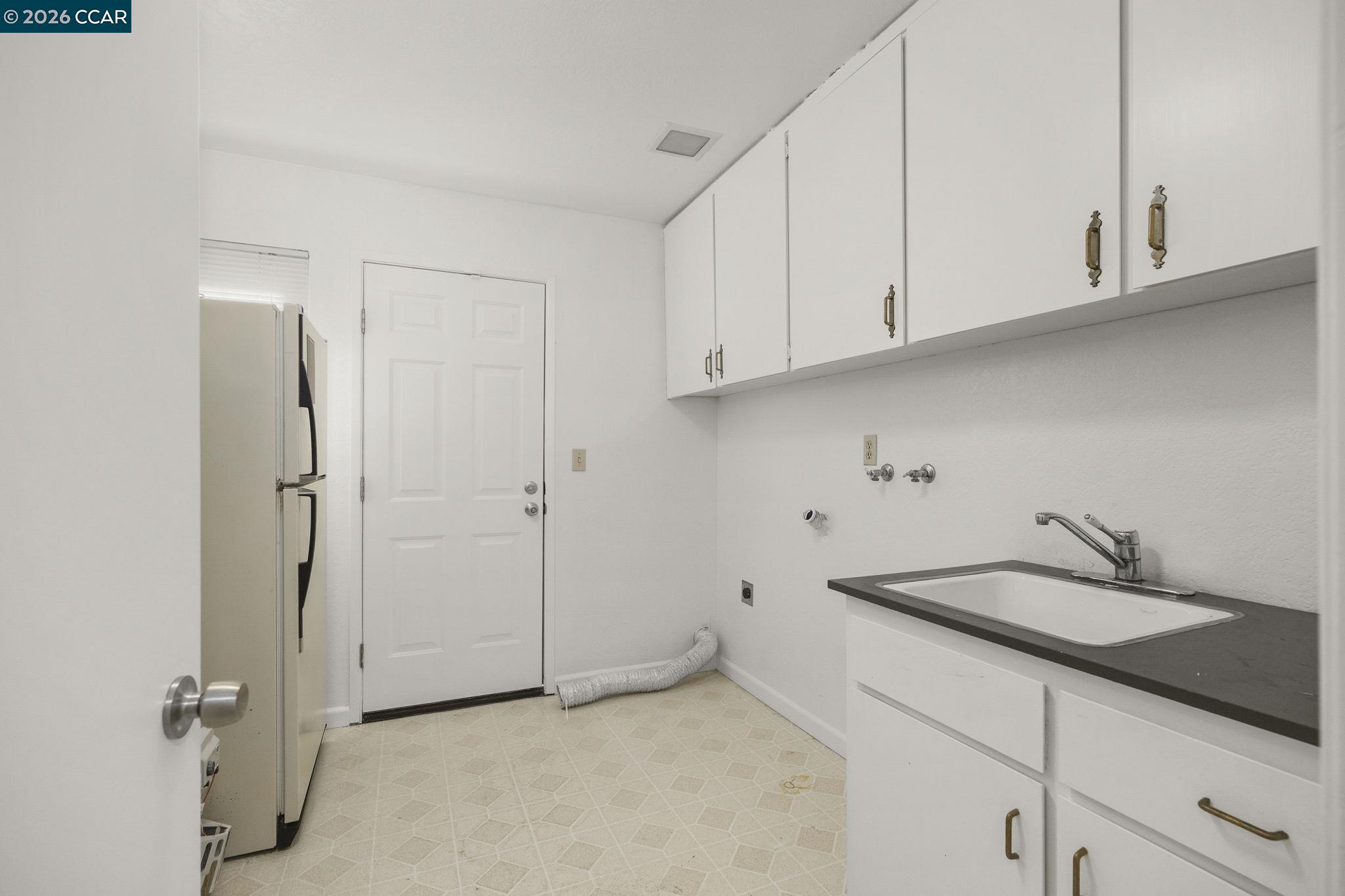 1357 Sussex Way