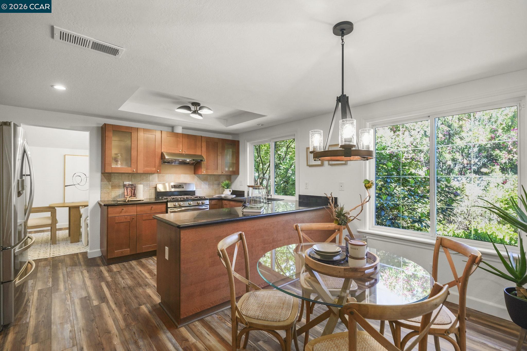 1357 Sussex Way