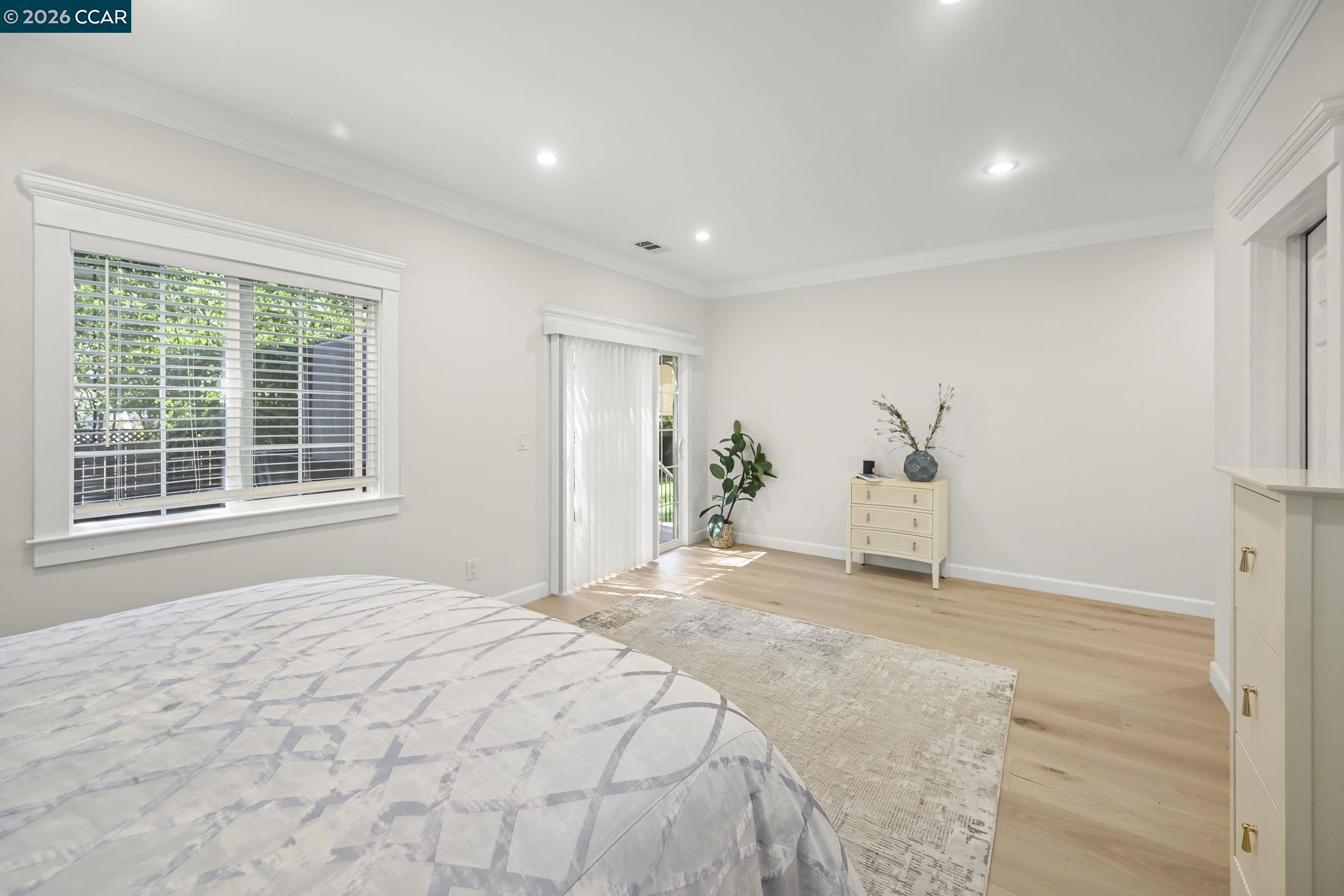 2527 Buena Vista Ave
