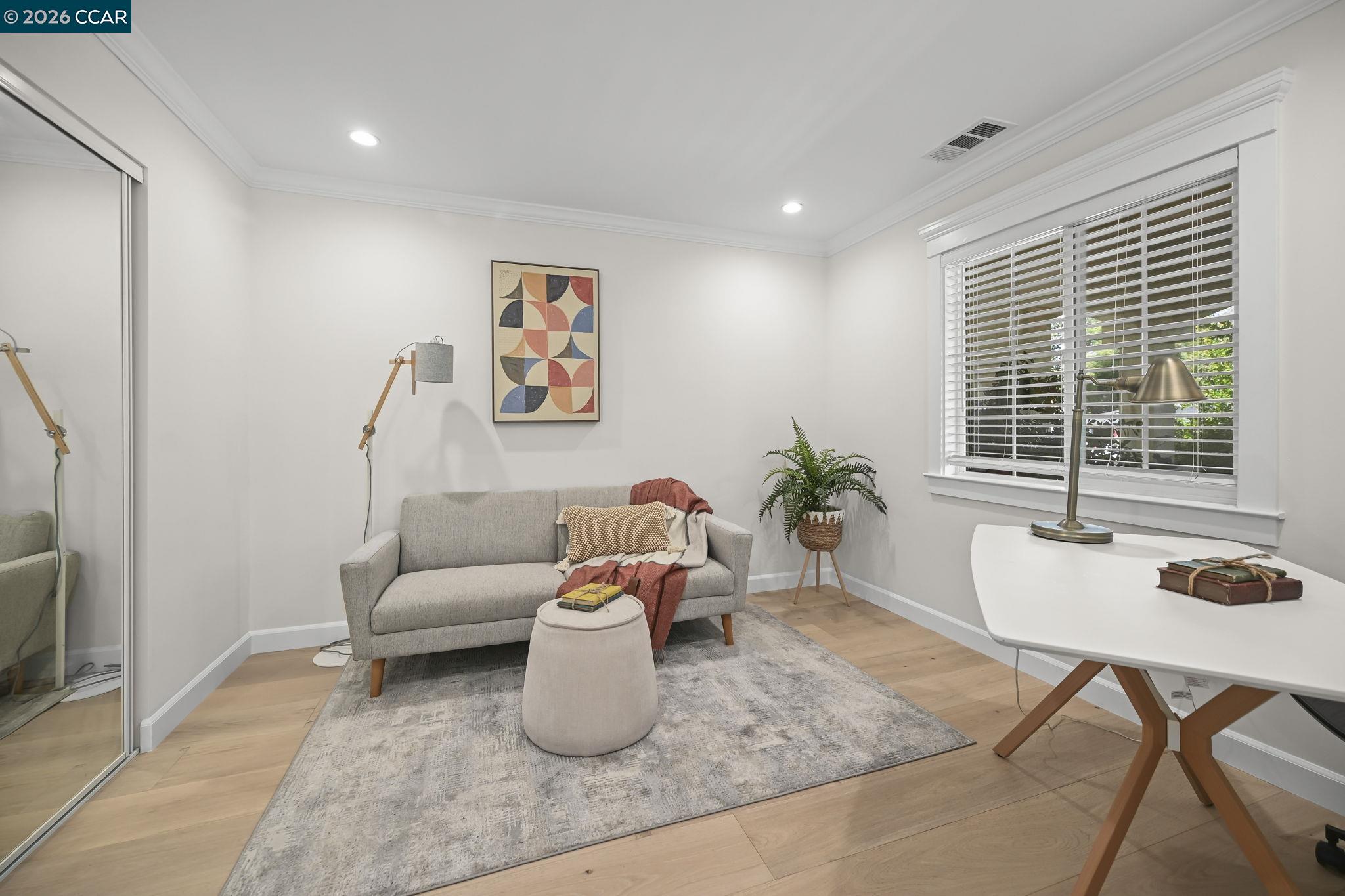 2527 Buena Vista Ave