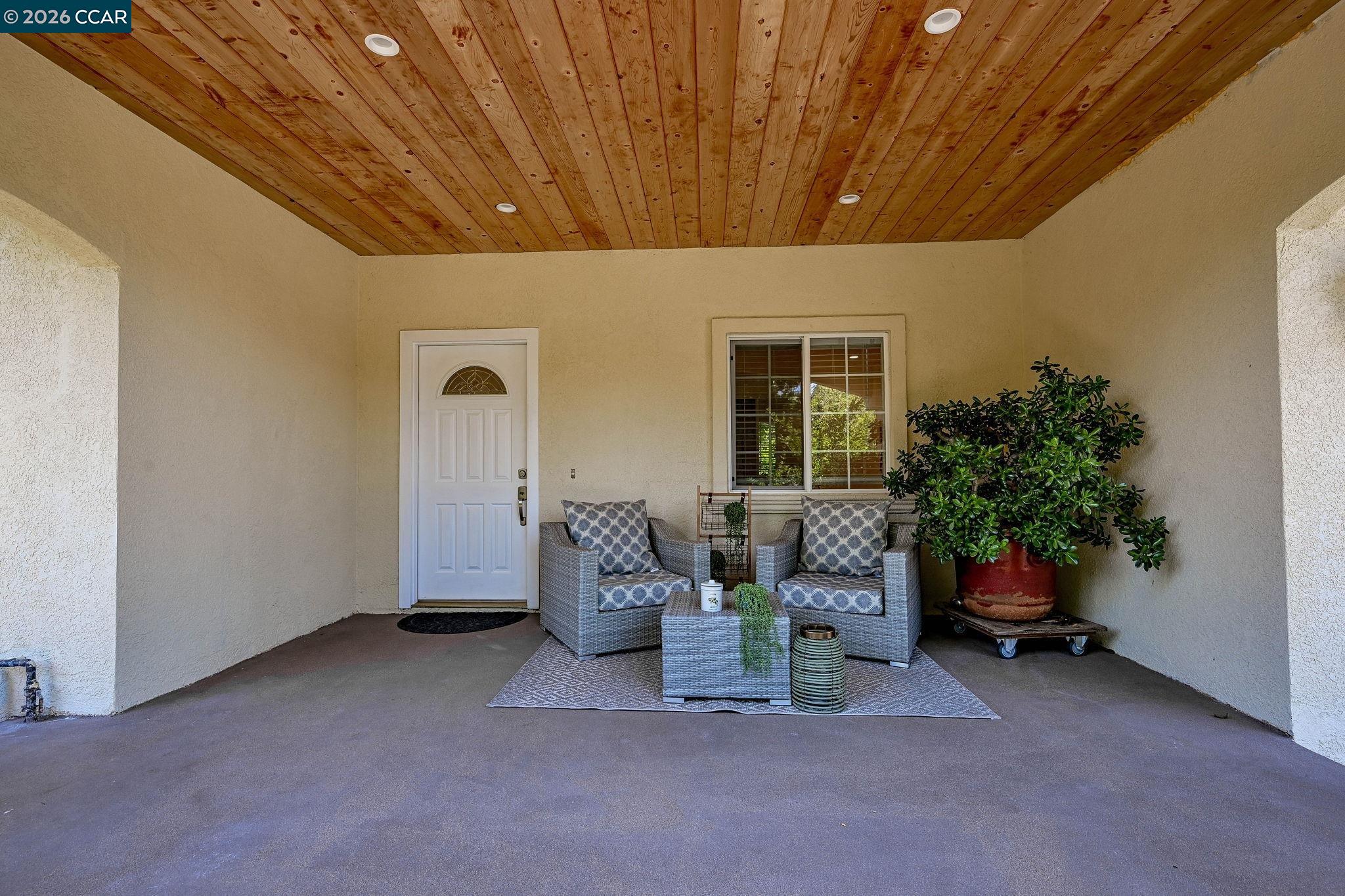 2527 Buena Vista Ave