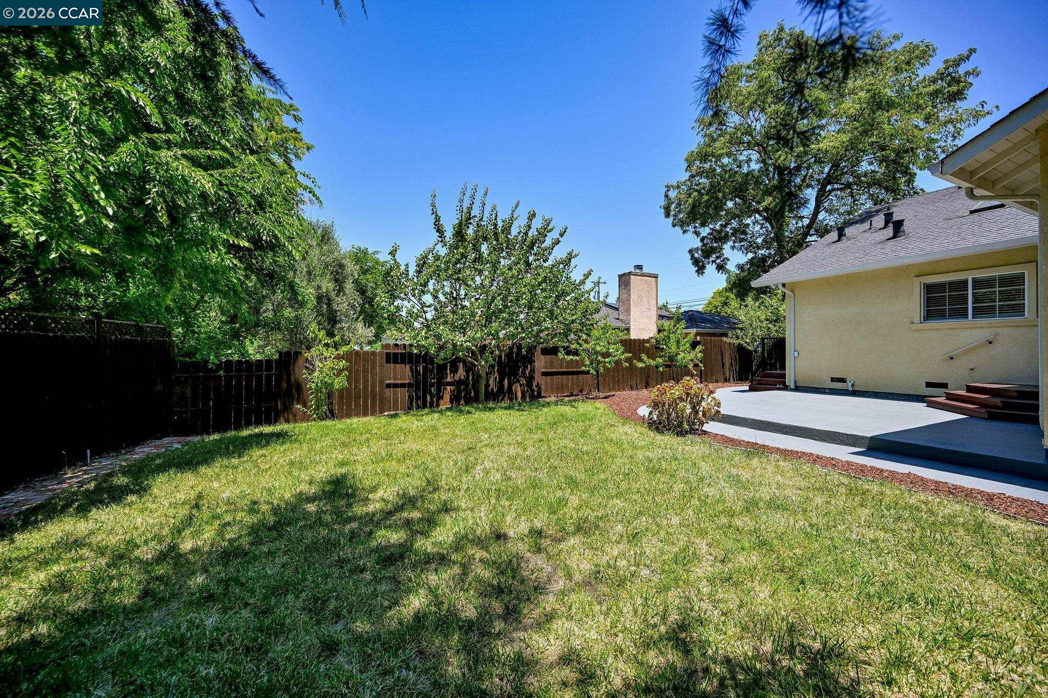 2527 Buena Vista Ave