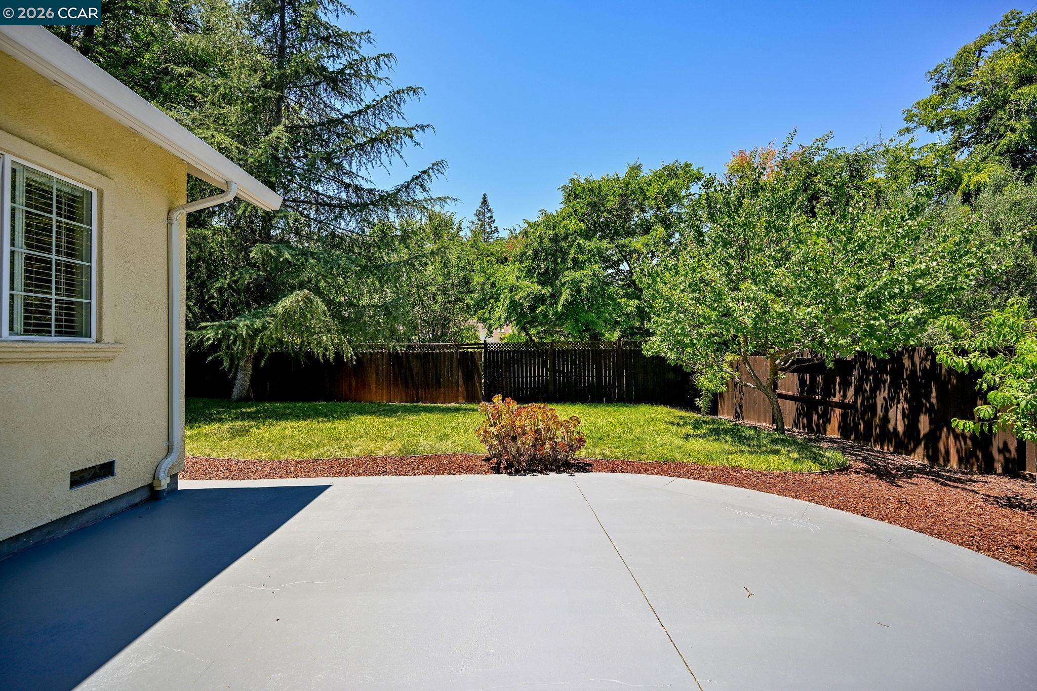 2527 Buena Vista Ave