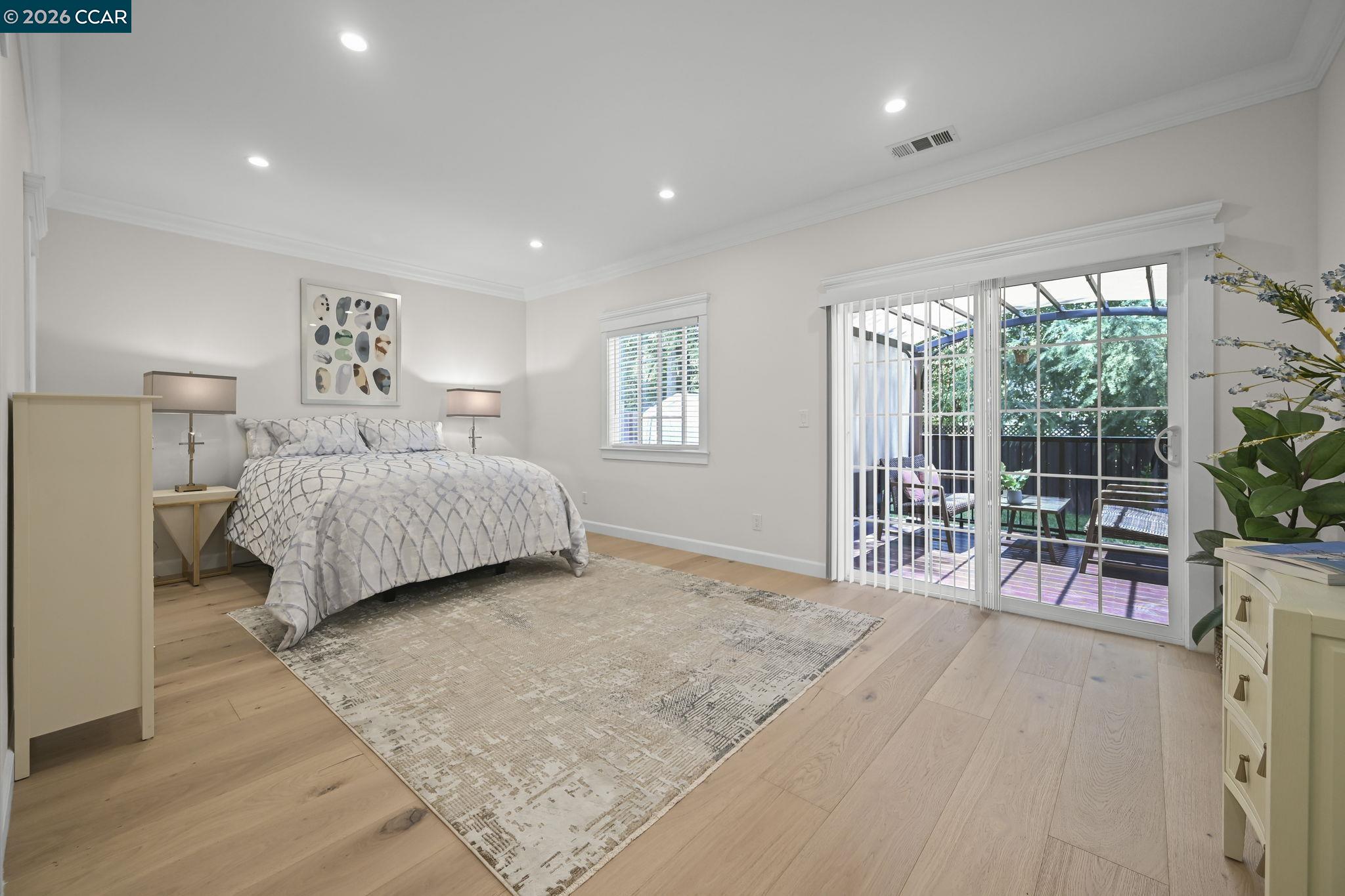 2527 Buena Vista Ave