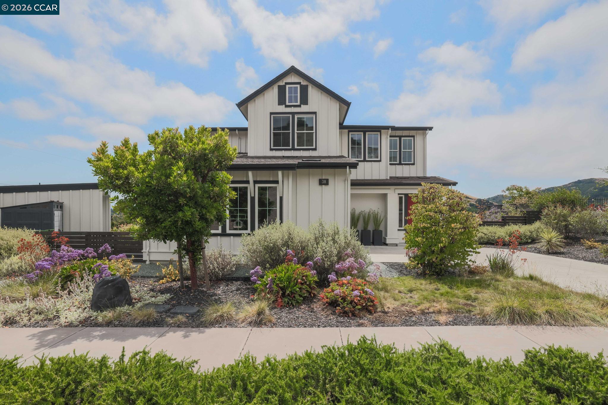 38 Fiddleneck Way