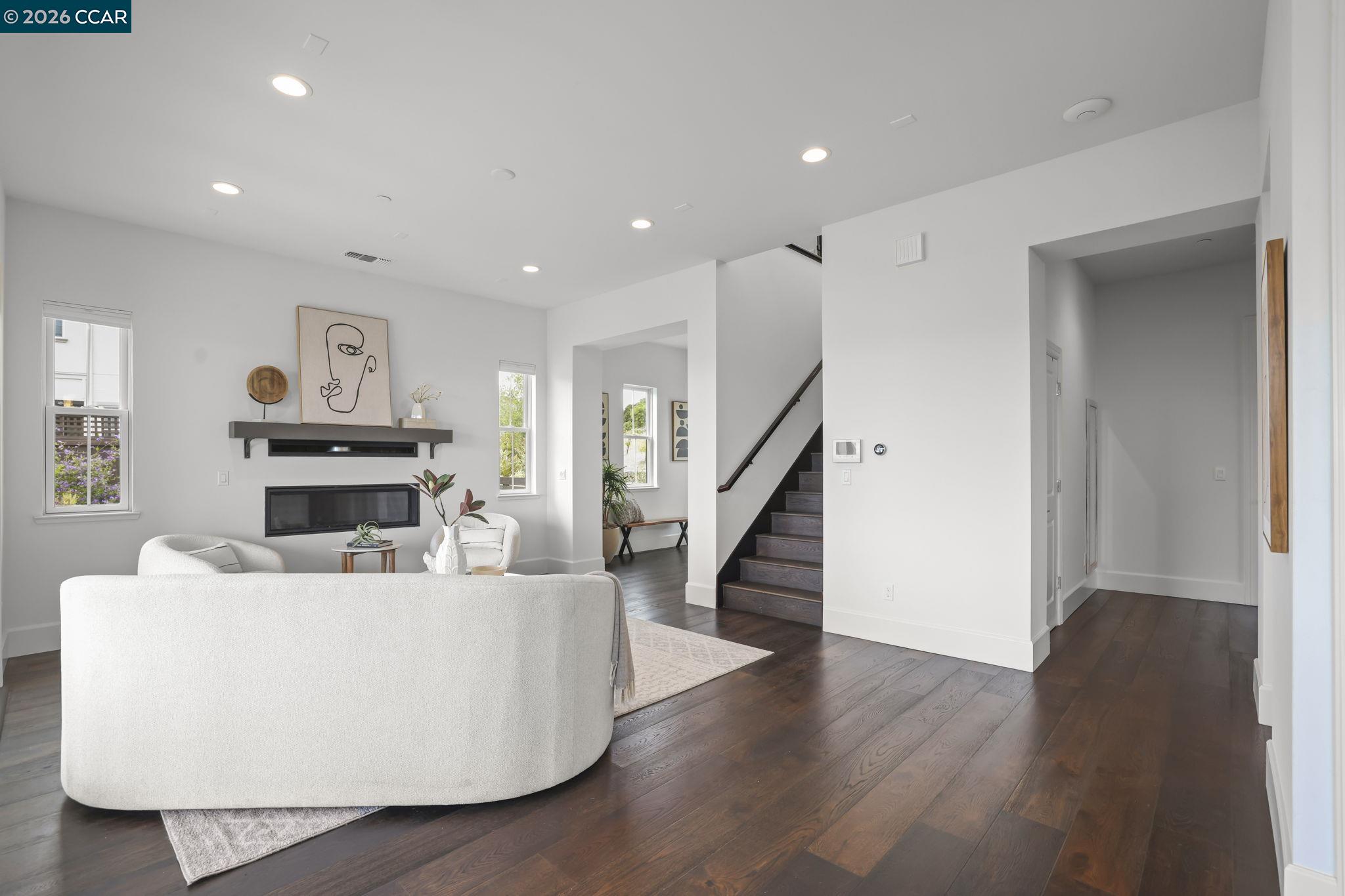 38 Fiddleneck Way