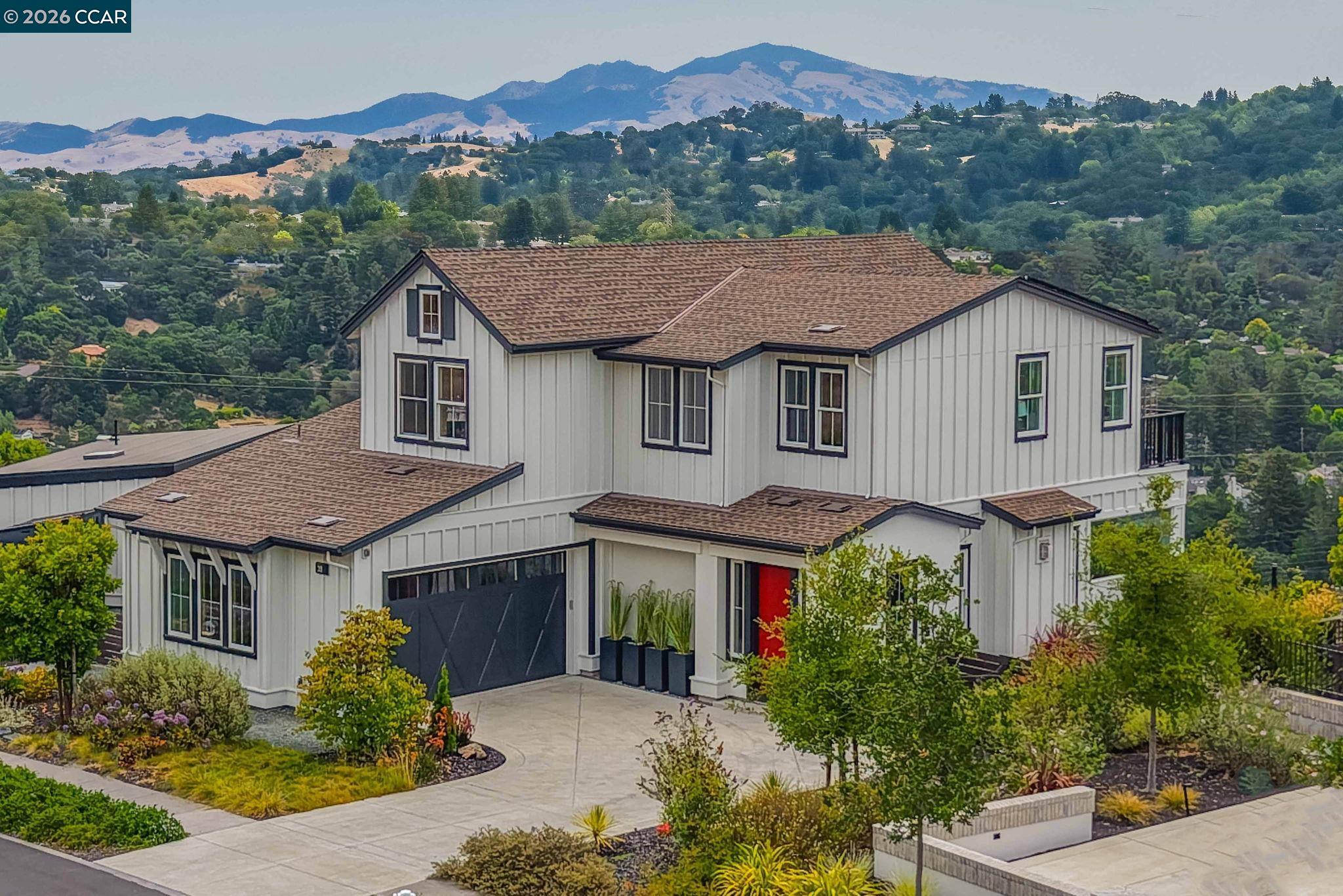 38 Fiddleneck Way