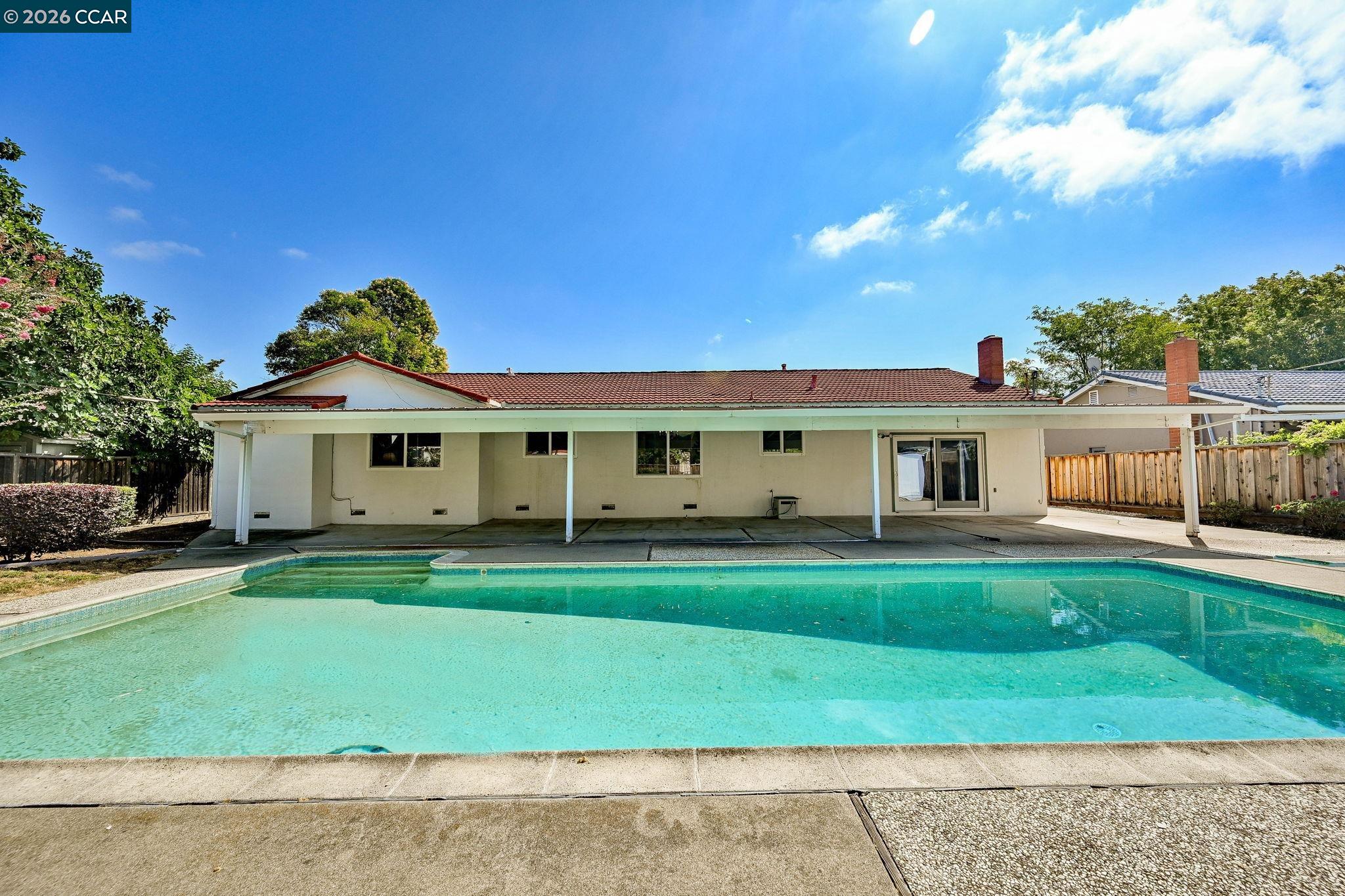 823 Savannah Cir