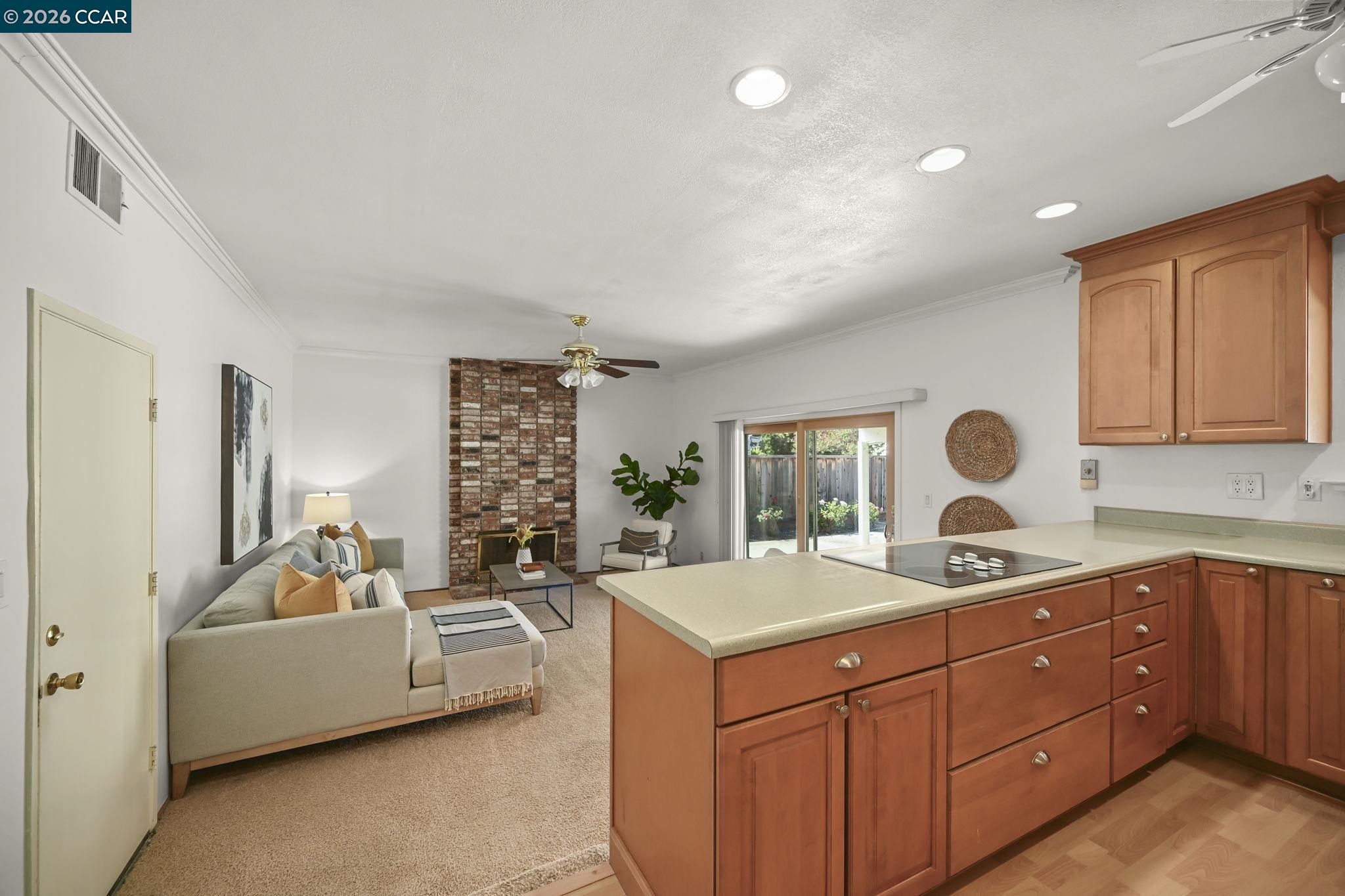 823 Savannah Cir