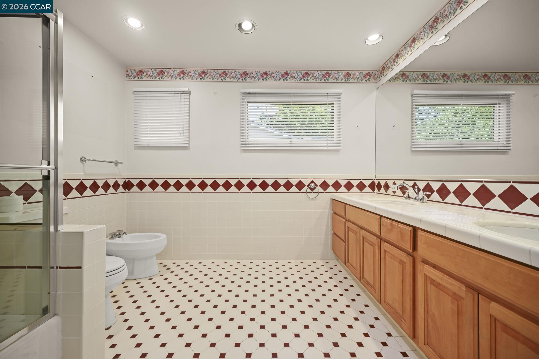 823 Savannah Cir