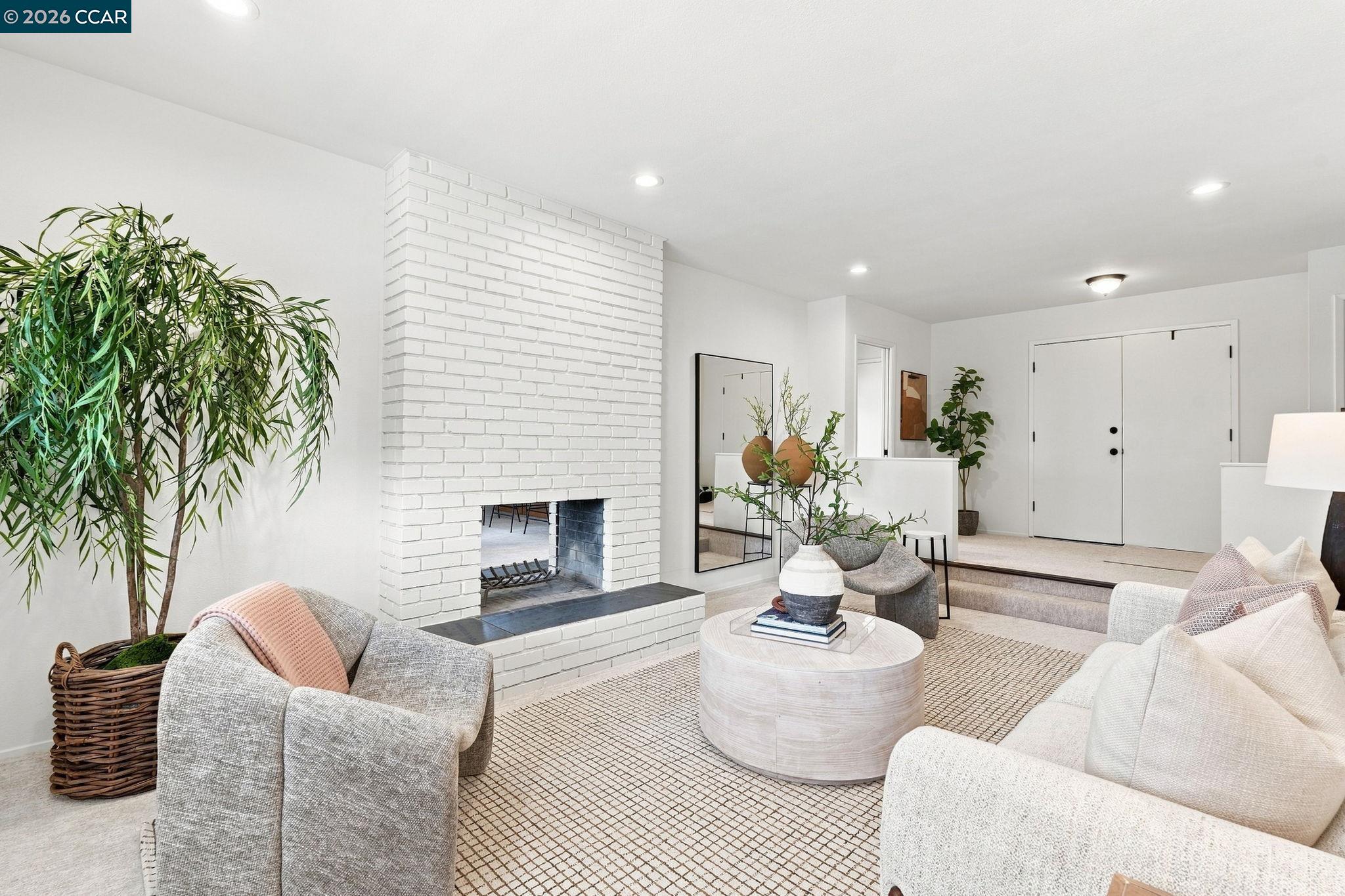 4620 Regina Ln