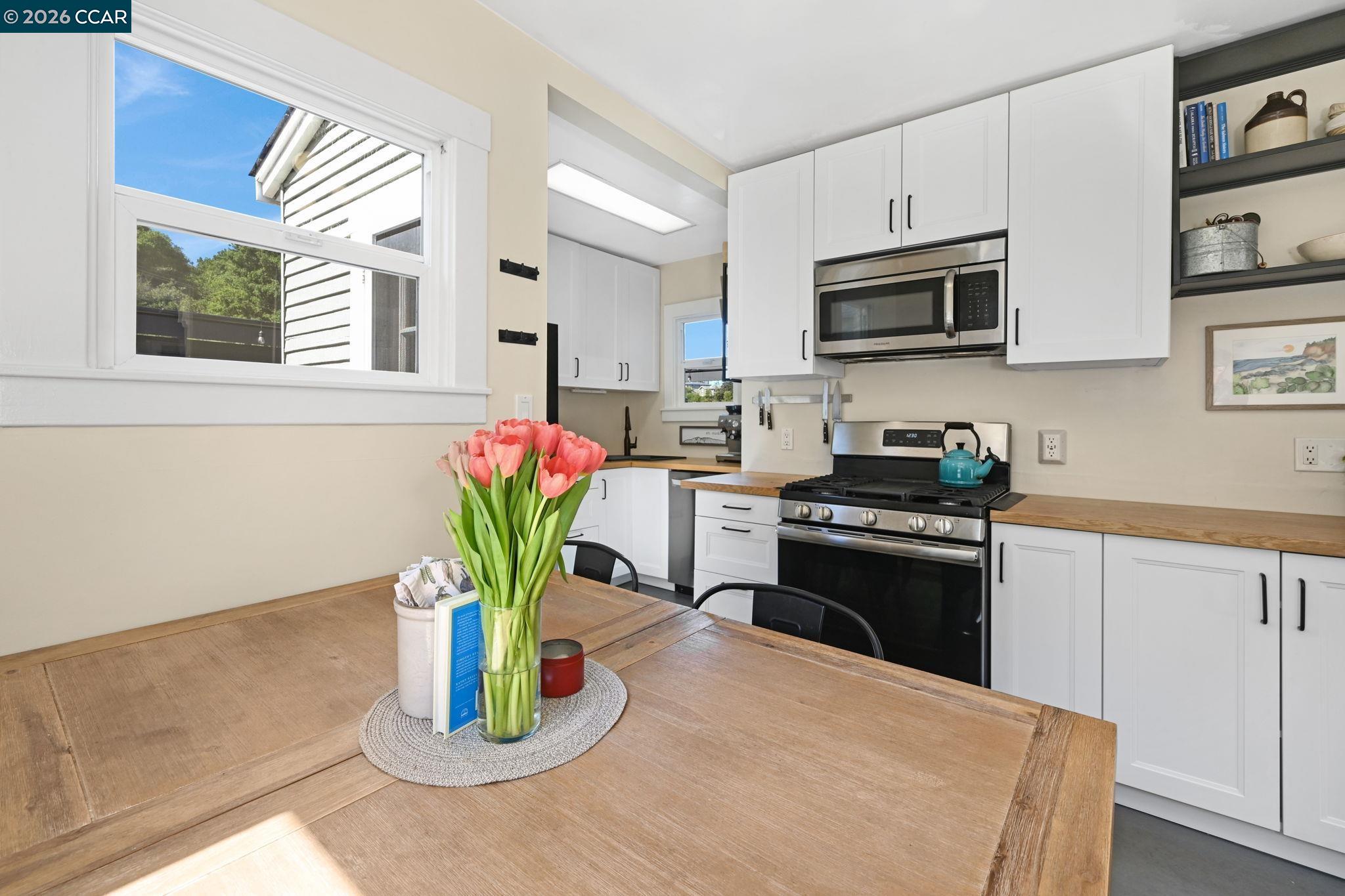 26 Cooke St