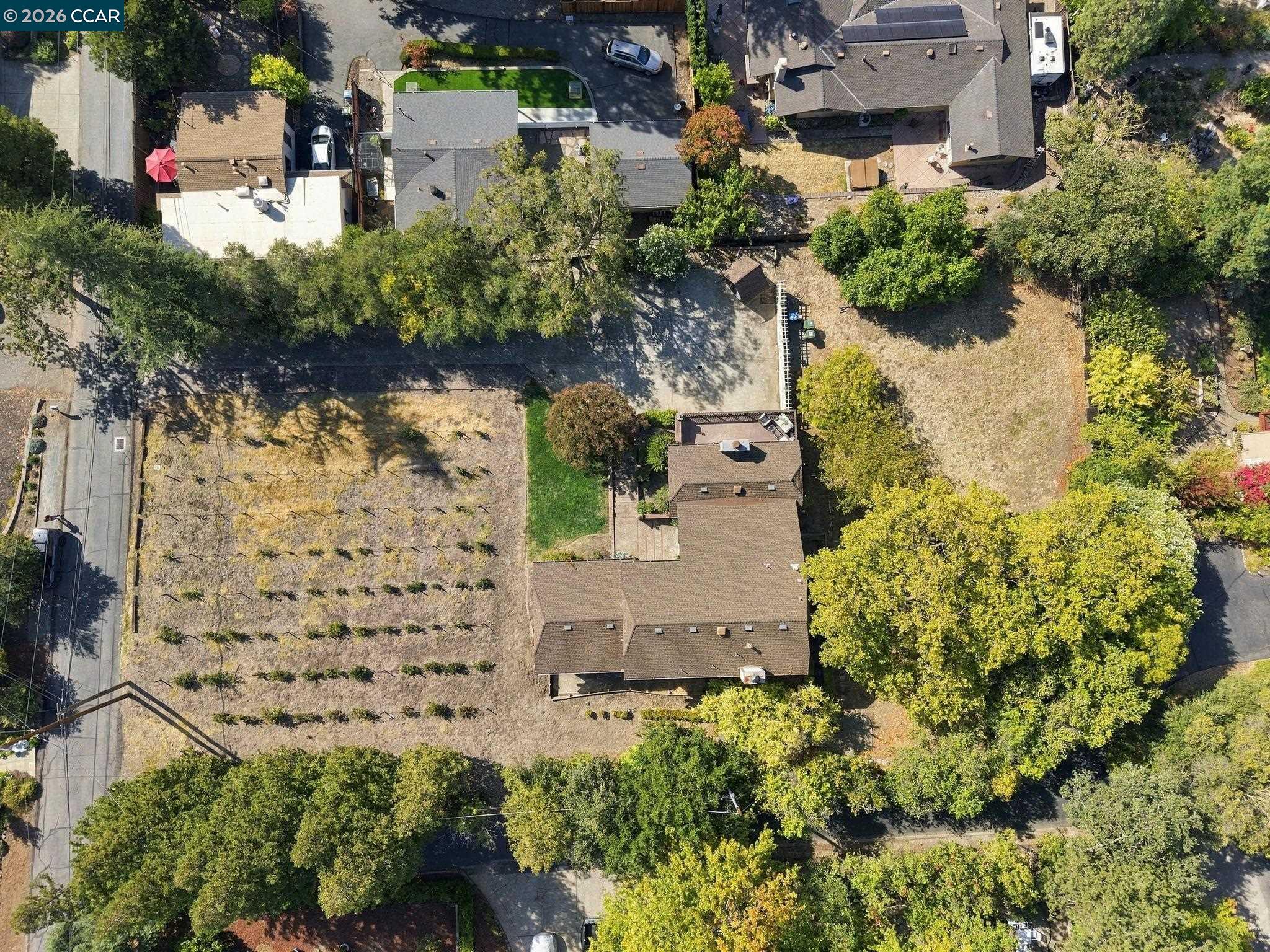 945 Stow Ln