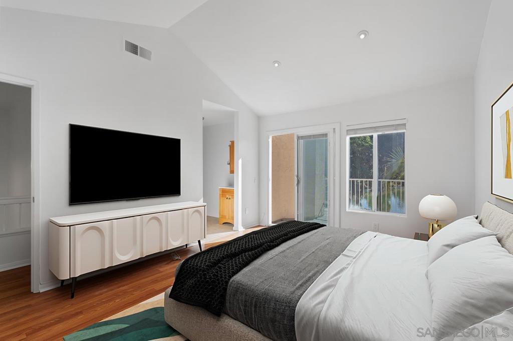 2110 Northshore Dr B