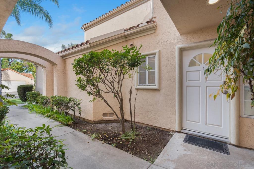 2110 Northshore Dr B