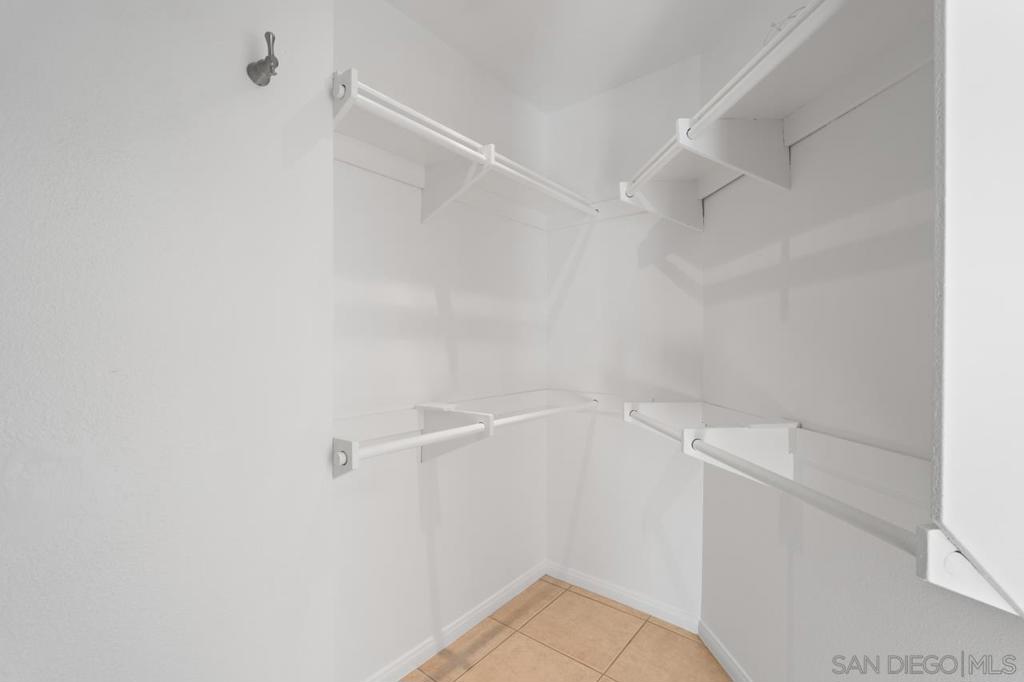 2110 Northshore Dr B