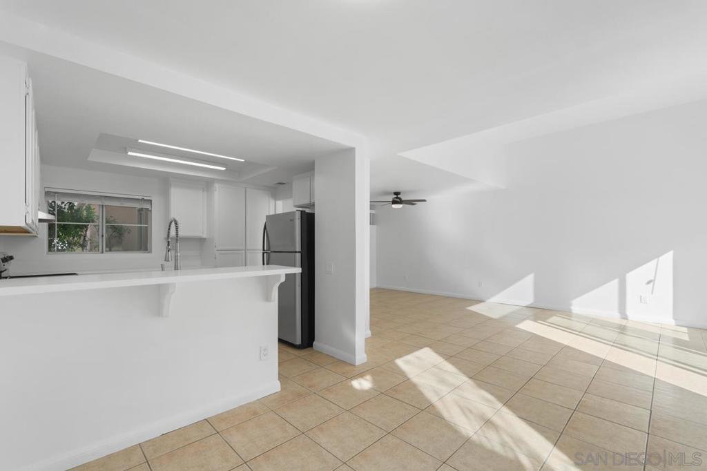 2110 Northshore Dr B