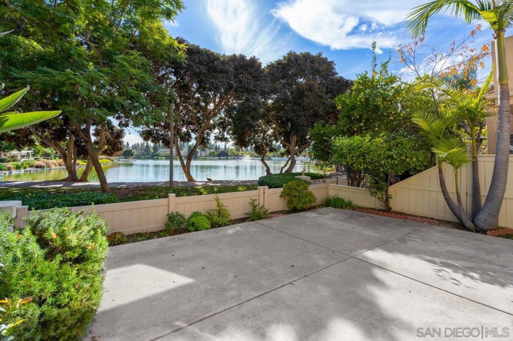 2110 Northshore Dr B