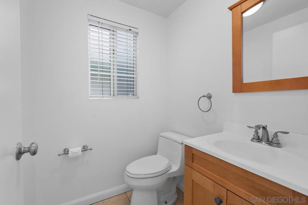 2110 Northshore Dr B