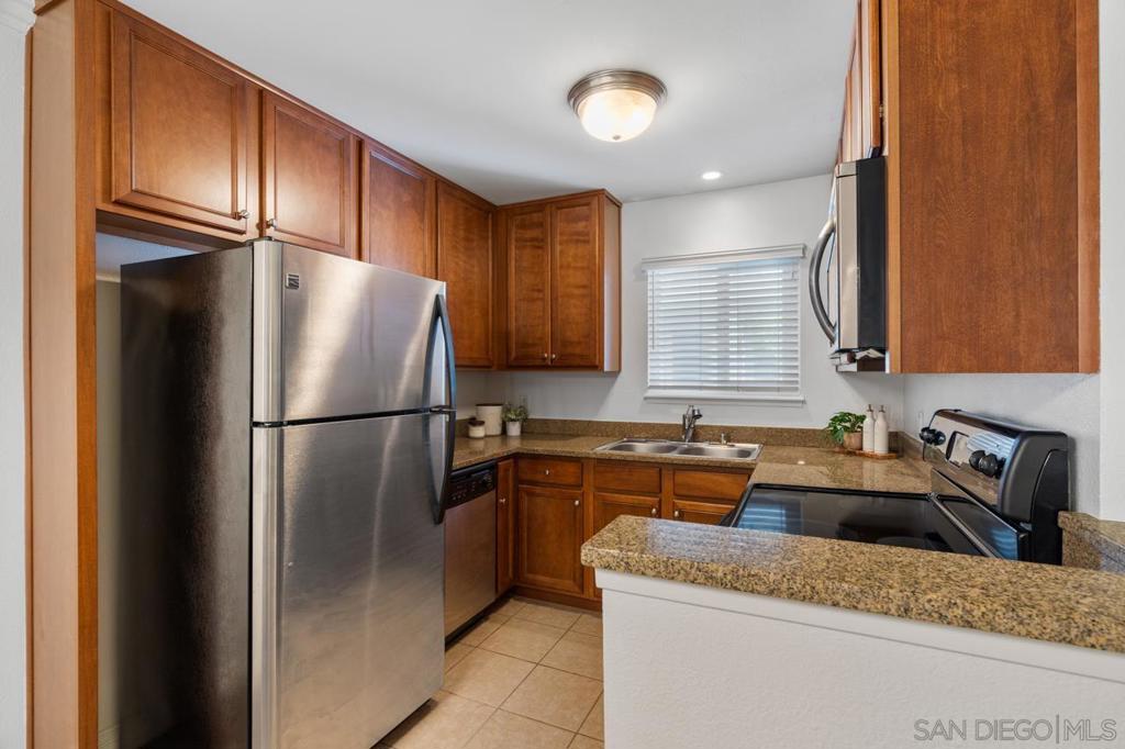 1756 Essex Street 207