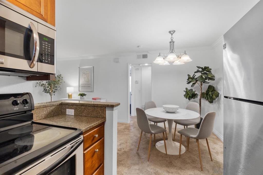 1756 Essex Street 207