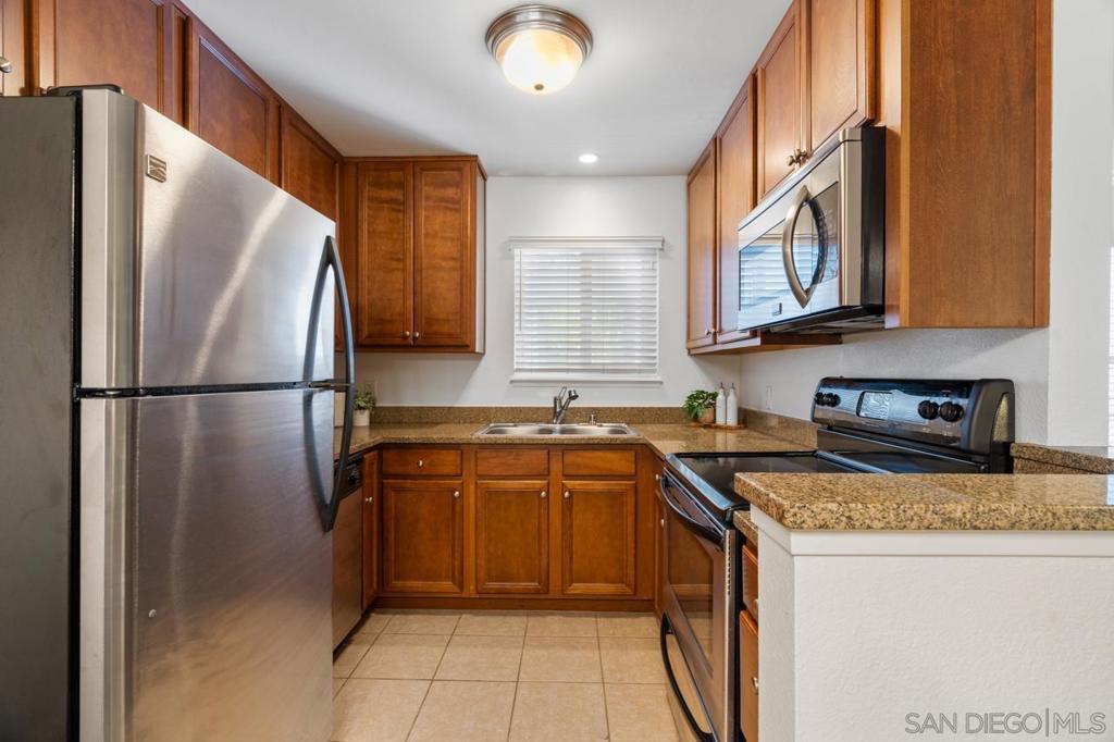 1756 Essex Street 207