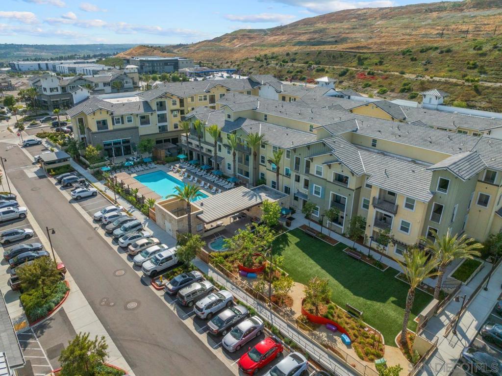 1134 Calle Oroblanco 2