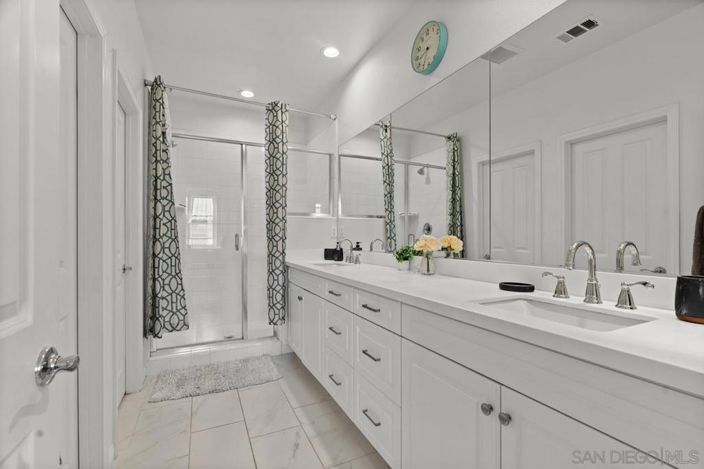 1134 Calle Oroblanco 2